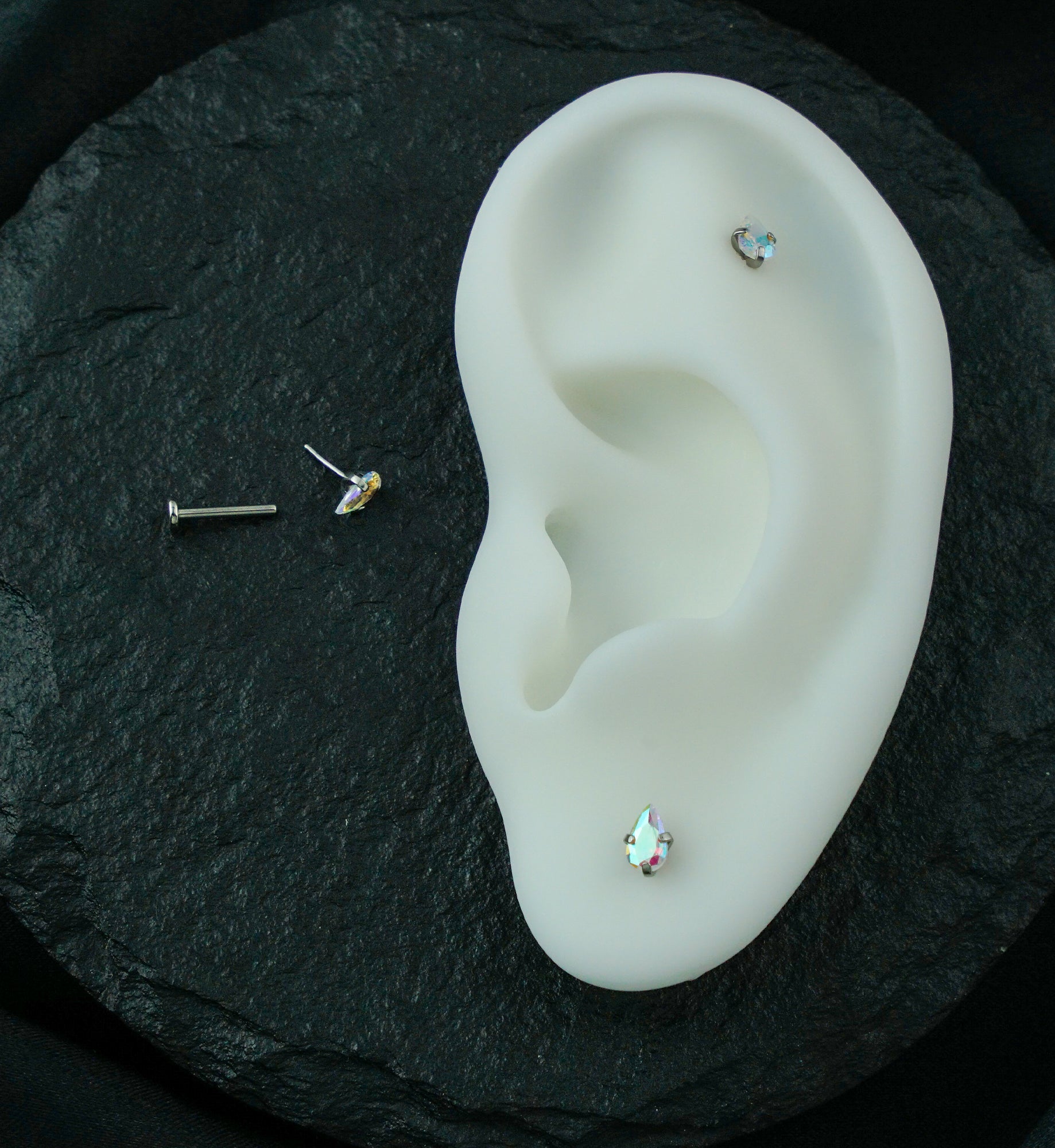 Prong Teardrop Rainbow Aurora CZ Threadless Titanium Flat Disk Labret