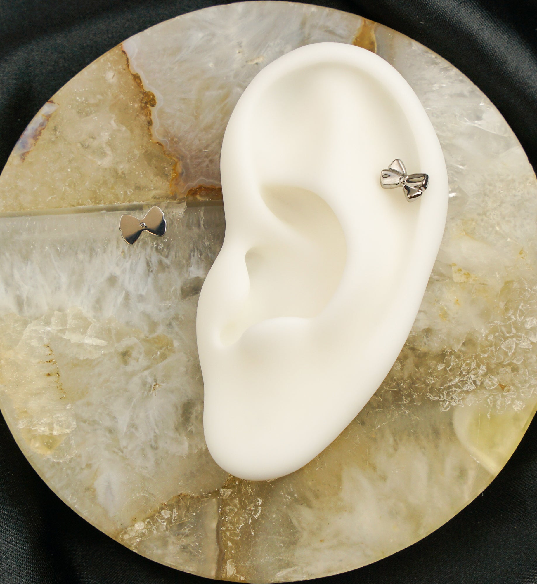 Ribbon Bow Threadless Titanium Top