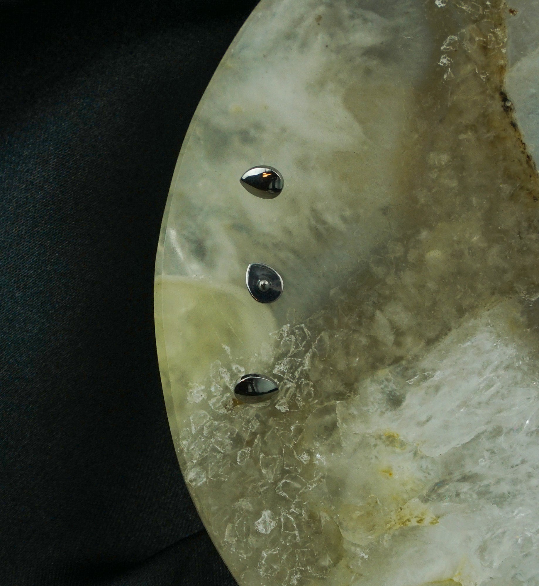 Rounded Teardrop Titanium Internally Threaded Top