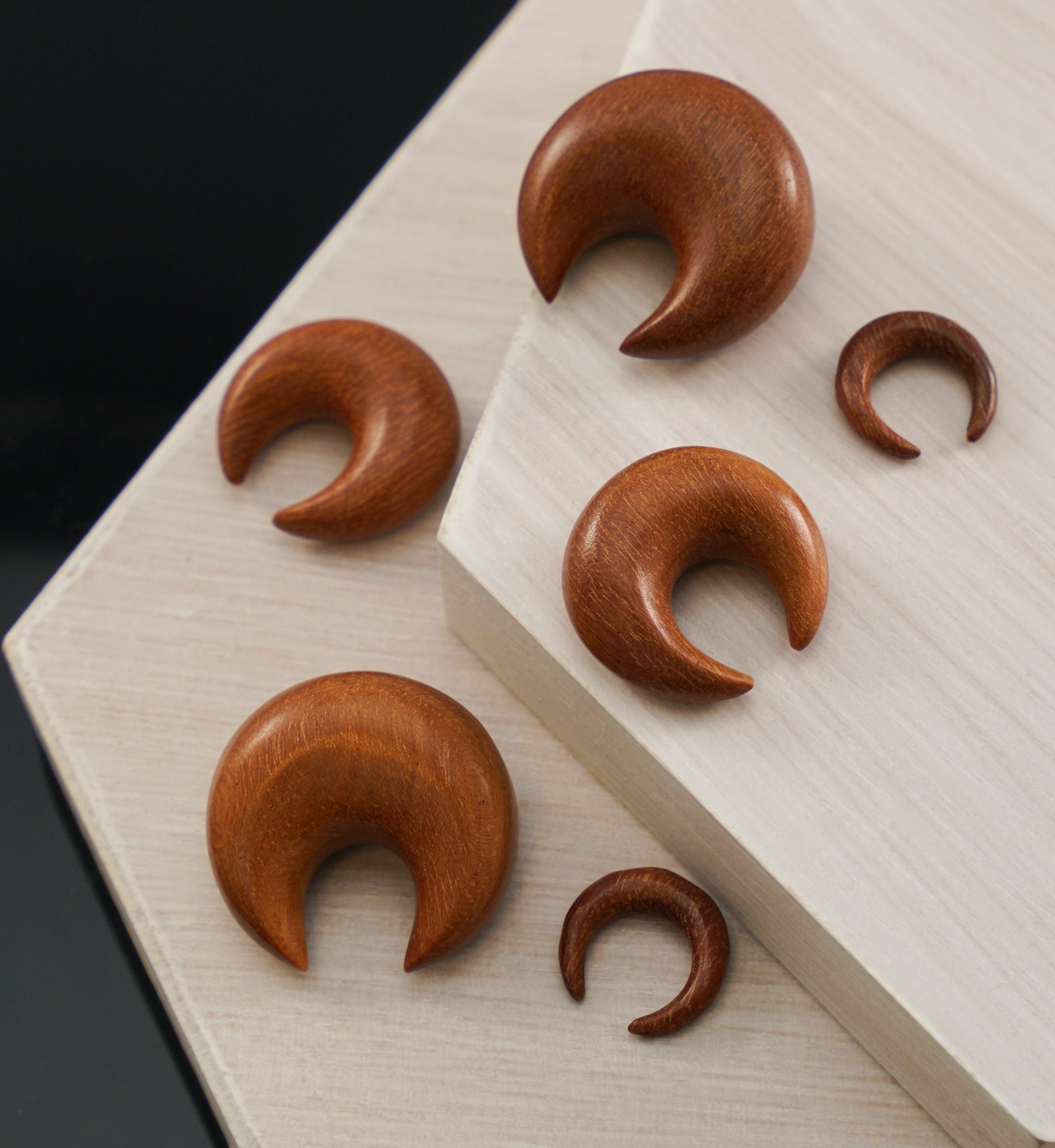 Saba Wood Septum Pincher