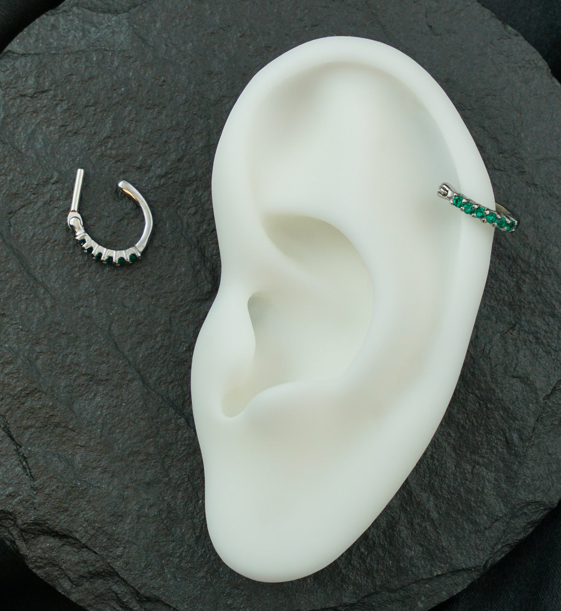 Side-Facing Emerald CZ Stainless Steel Hinged Segment D-Ring