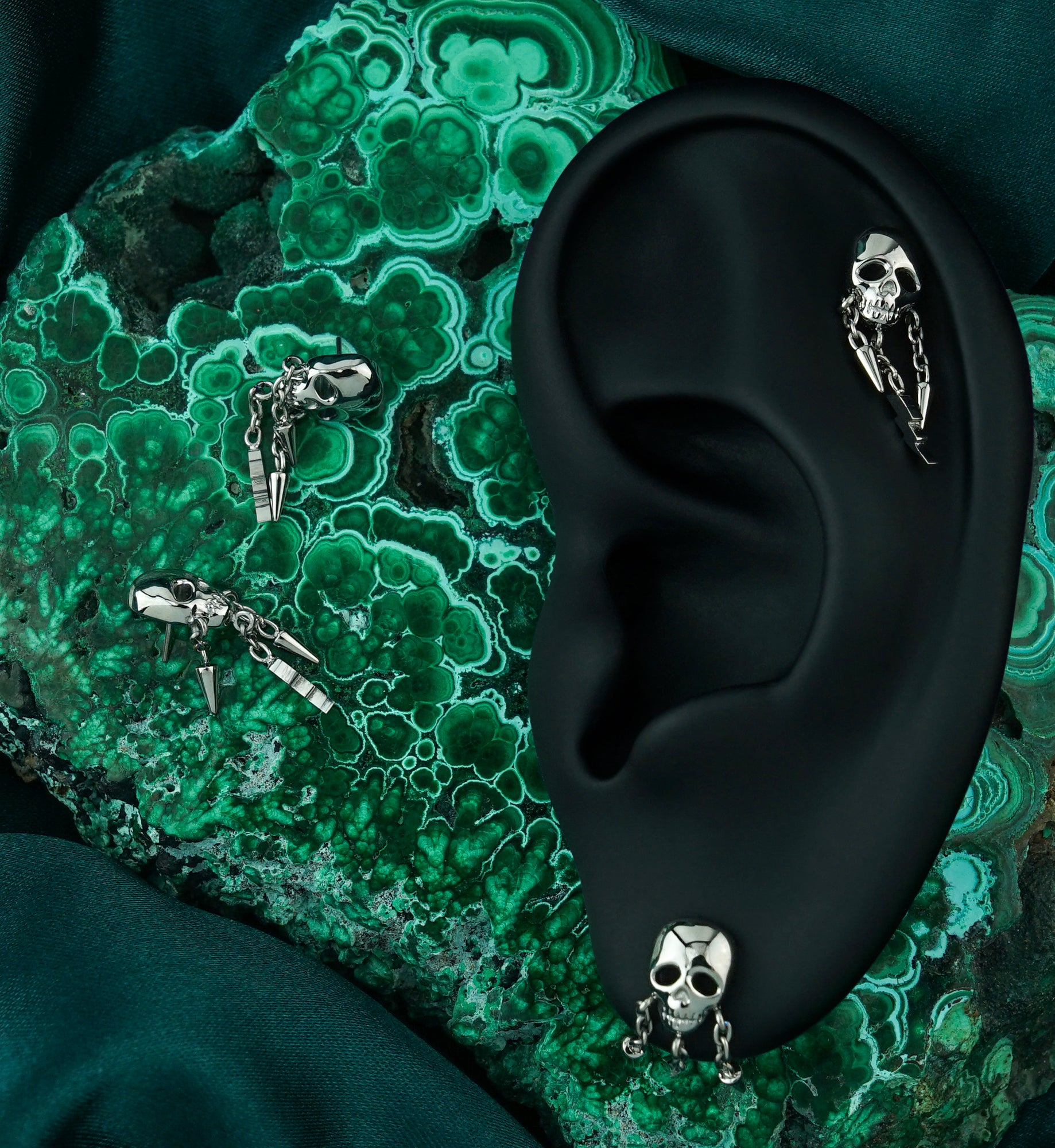 Skull Dangle Electric Bolt Titanium Threadless Top