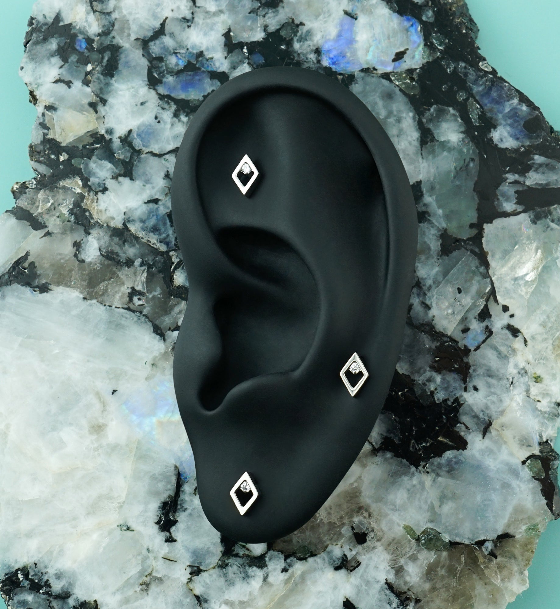 Small Corundum CZ Titanium Threadless Top