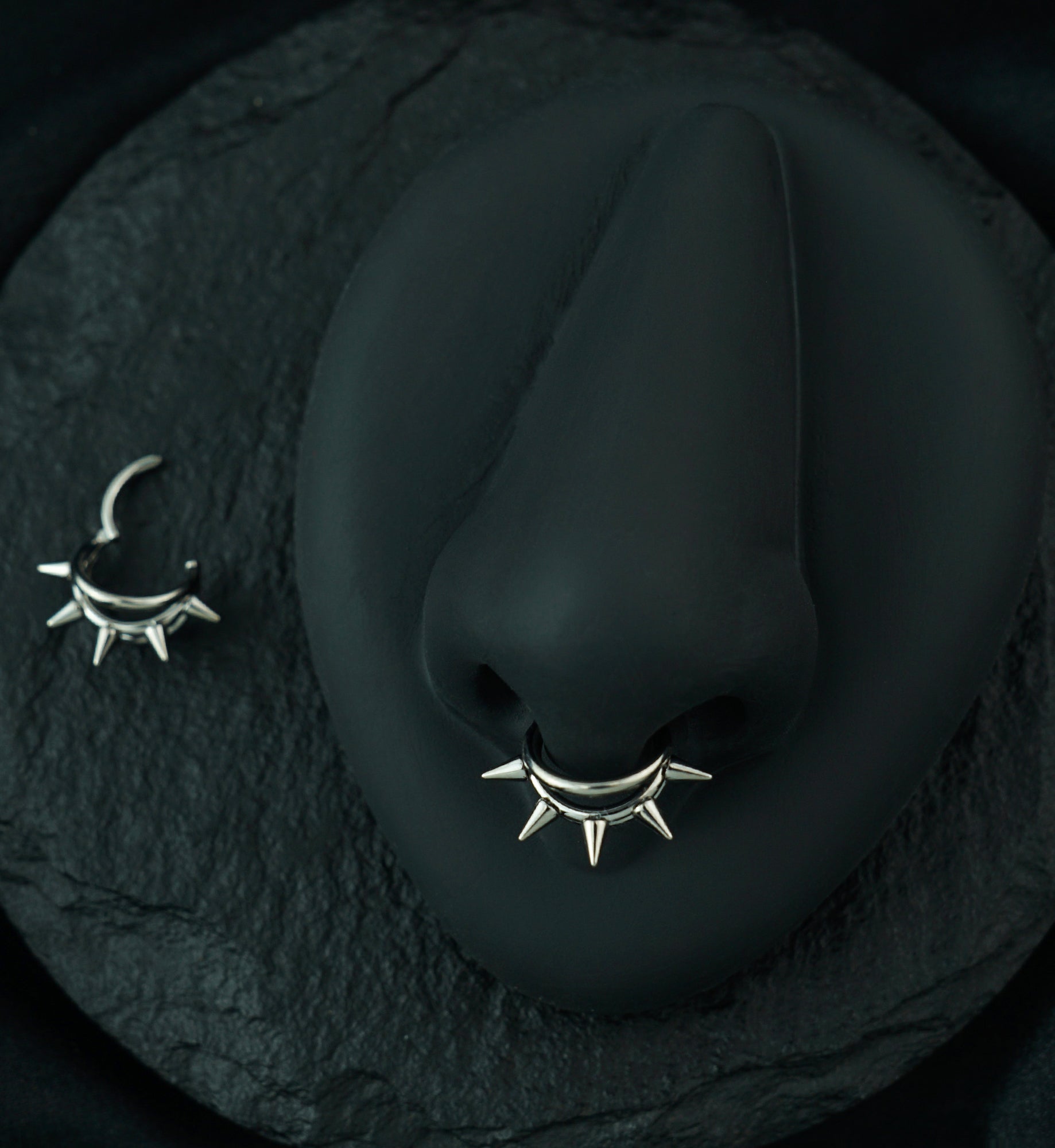 Spiked Trap Titanium Hinged Segment Ring