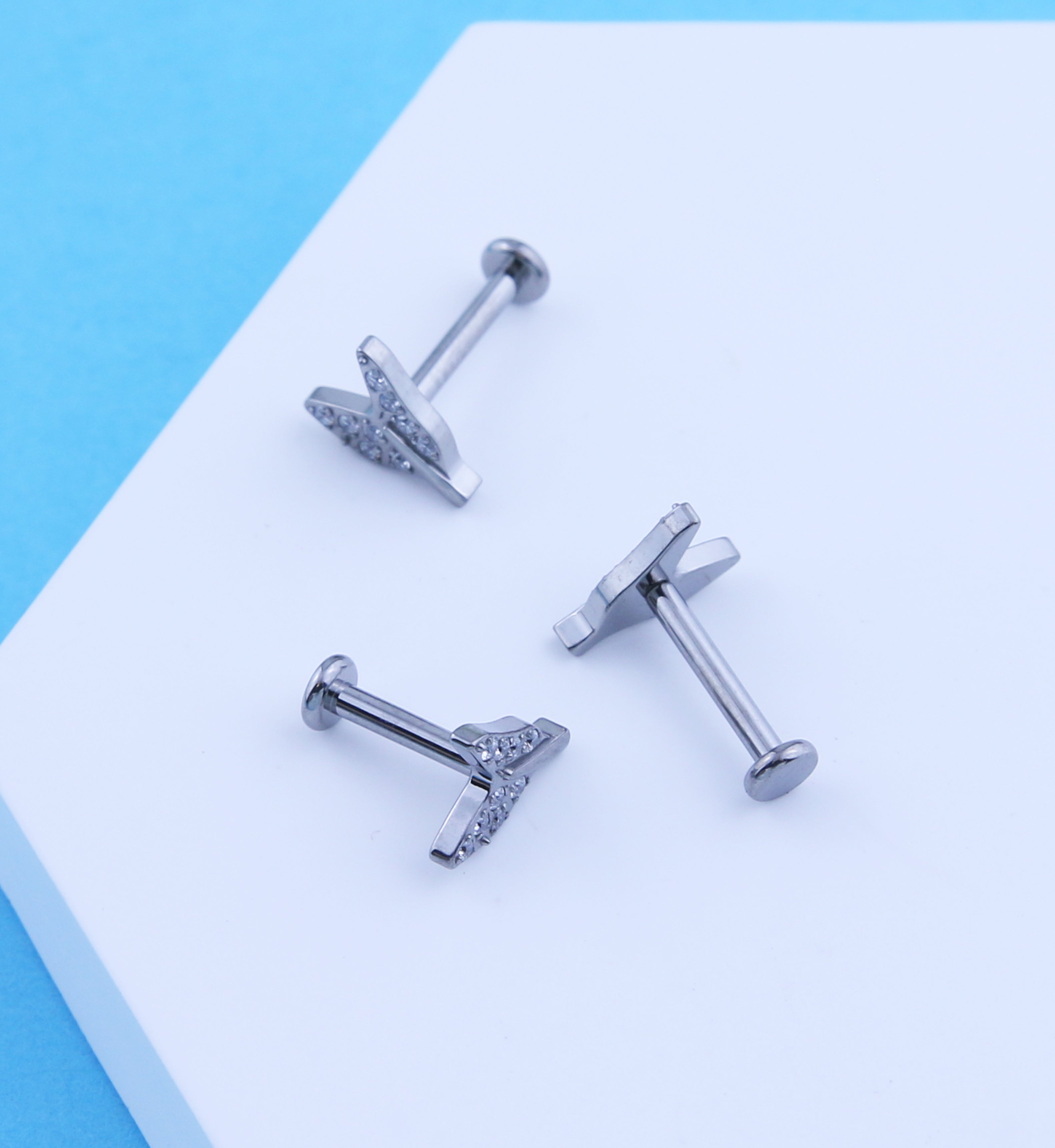 Tail Fin Clear CZ Internally Threaded Titanium Labret