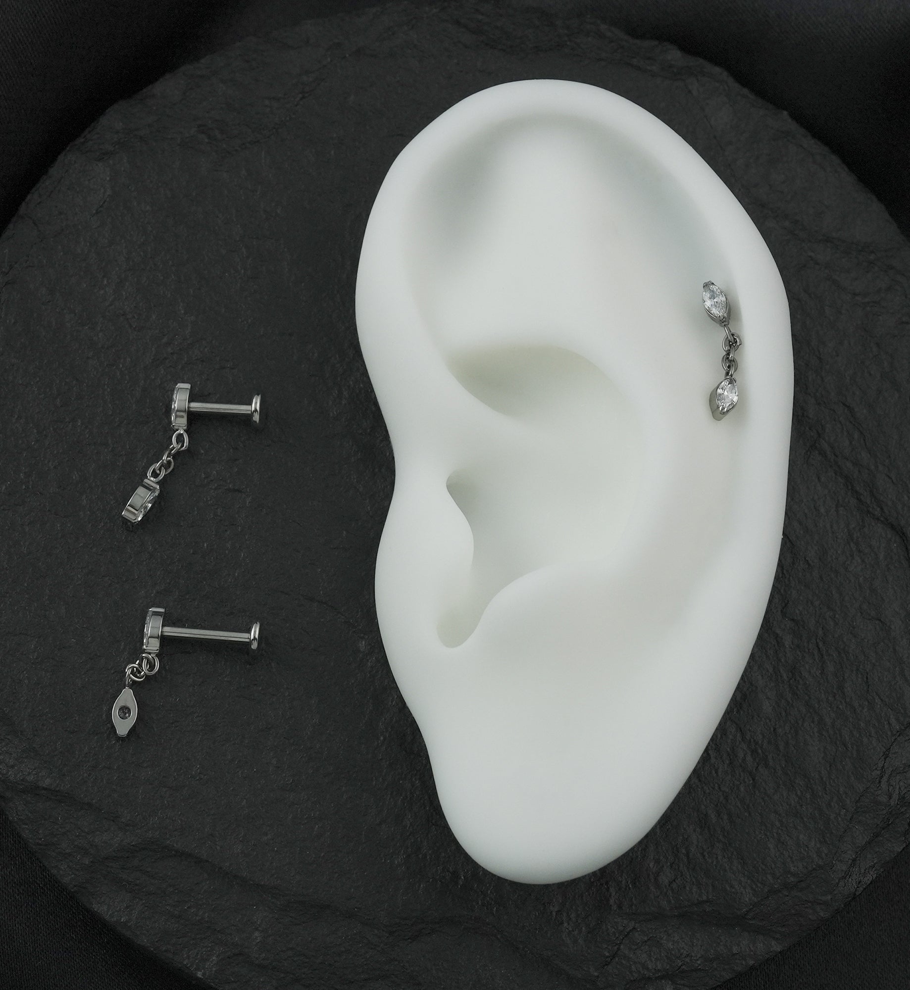 Teardrop Chain Link Dangle Clear CZ Internally Threaded Titanium Labret