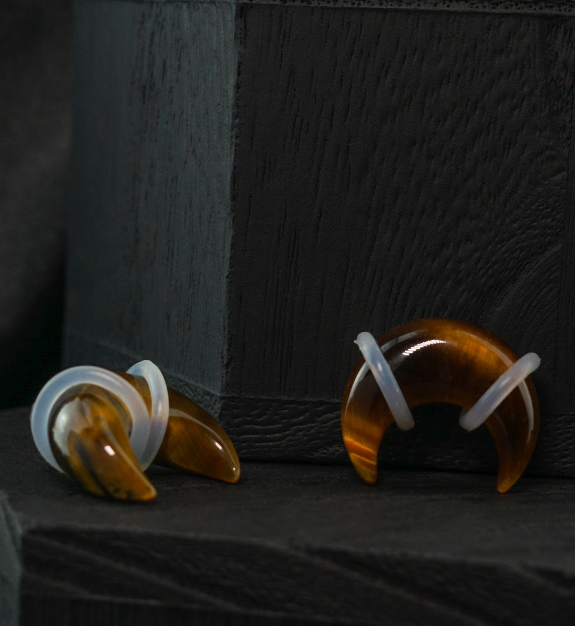 Tiger's Eye Septum Pincher