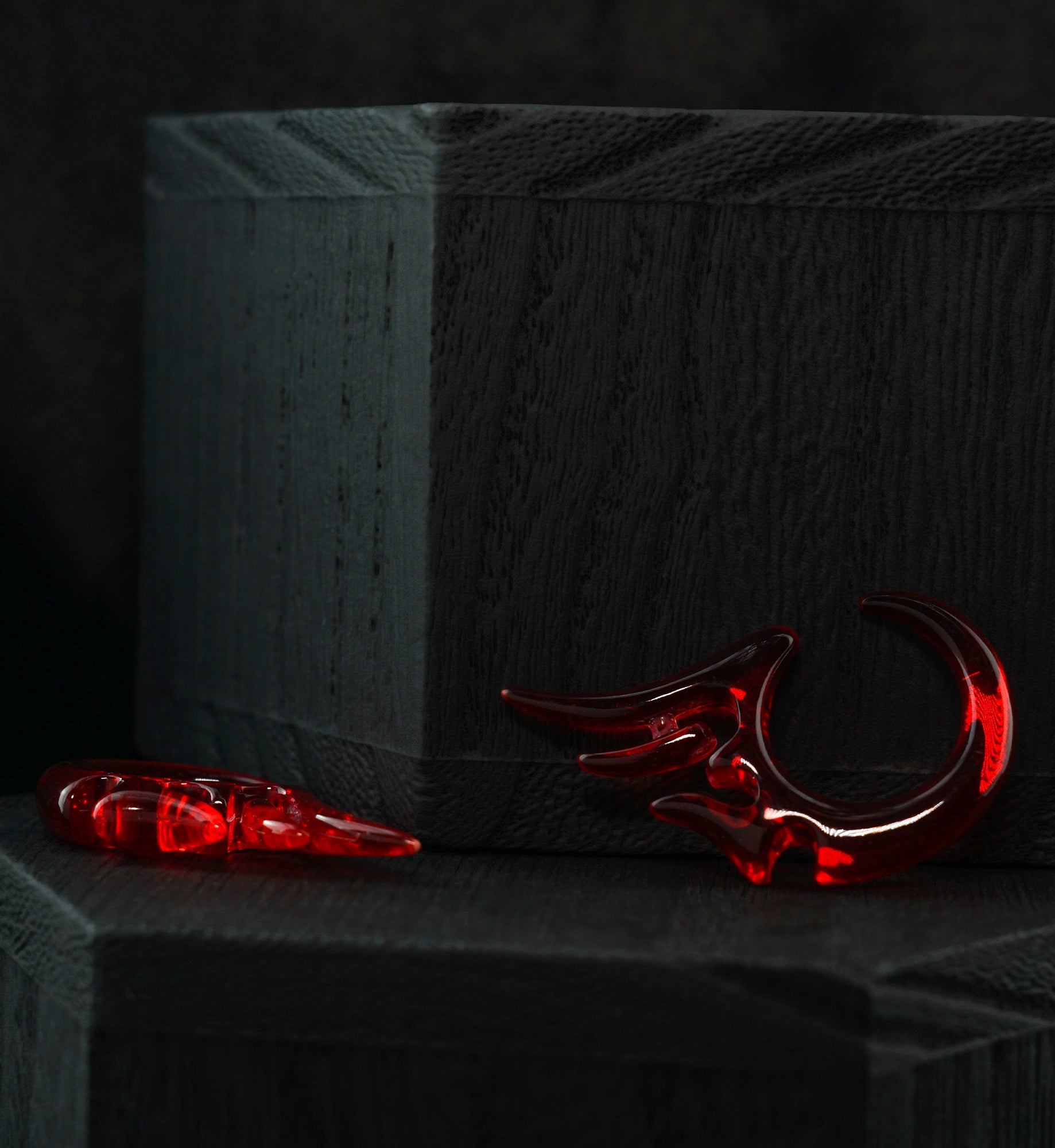 Transparent Red Tribal Wing Spirals Plugs