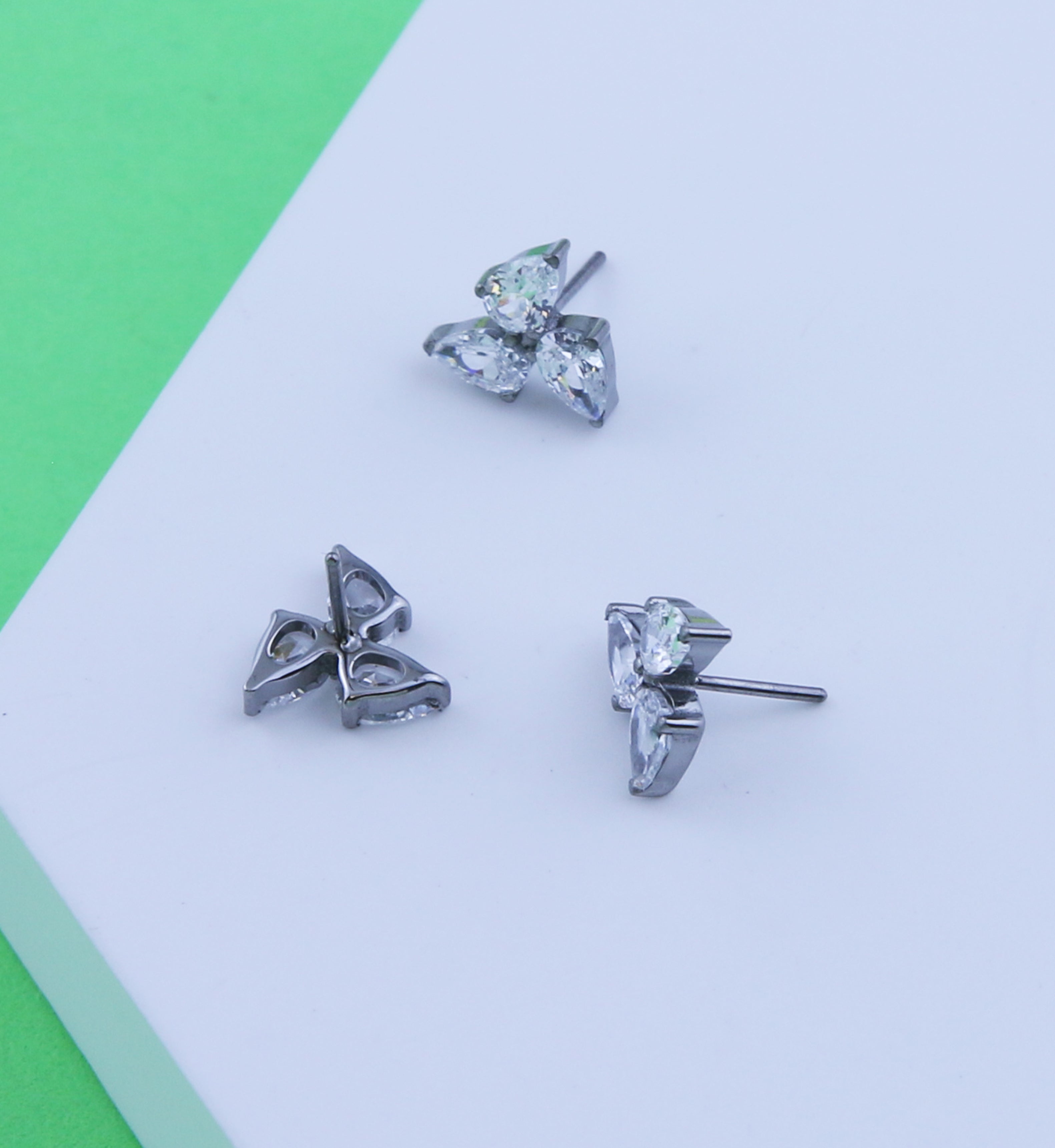 Triple Teardrop Clear CZ Titanium Threadless Top