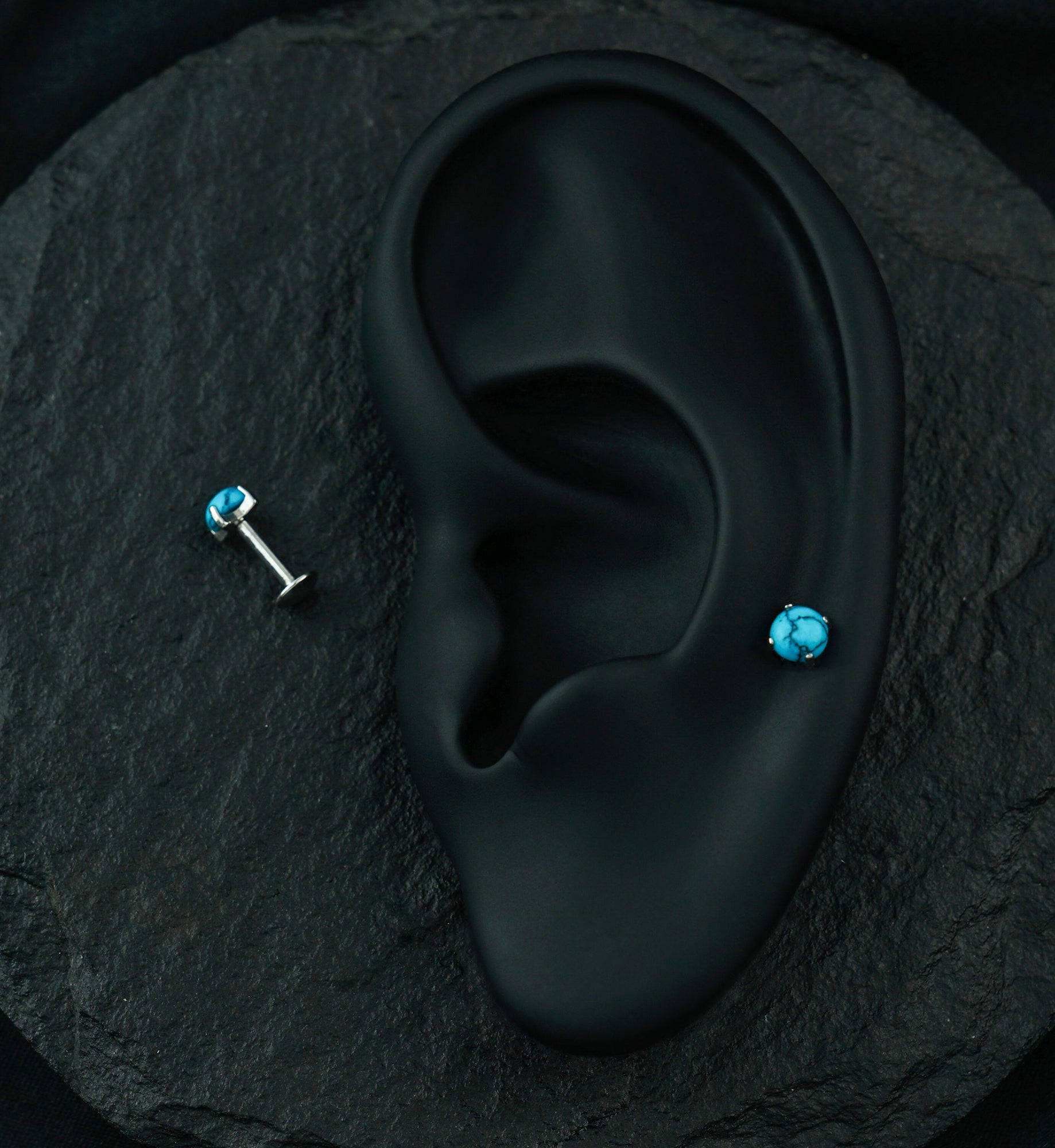 Turquoise Howlite Stone Prong Top Internally Threaded Labret