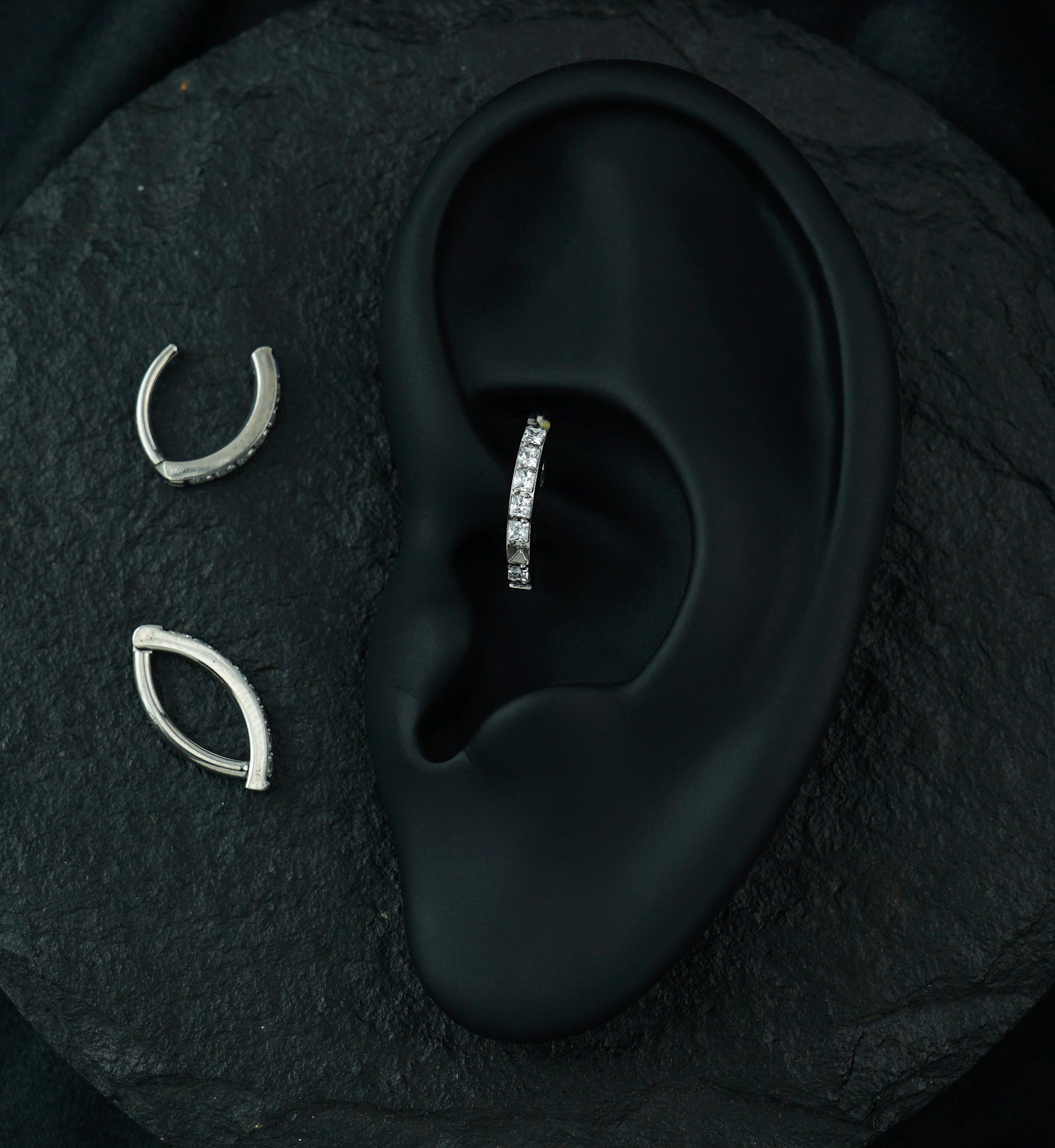 Vertical Clear CZ Titanium Hinged Segment Ring