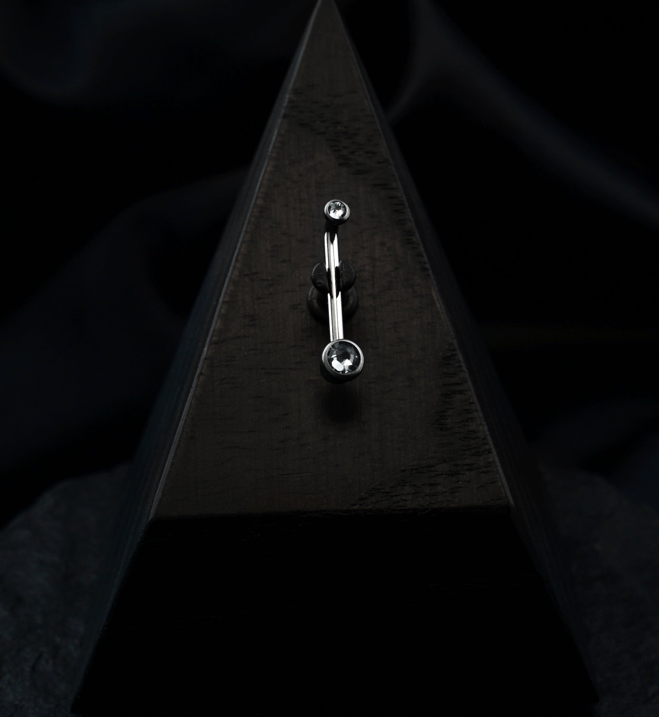 Vertical Clitoral Hood Double Clear CZ Bar