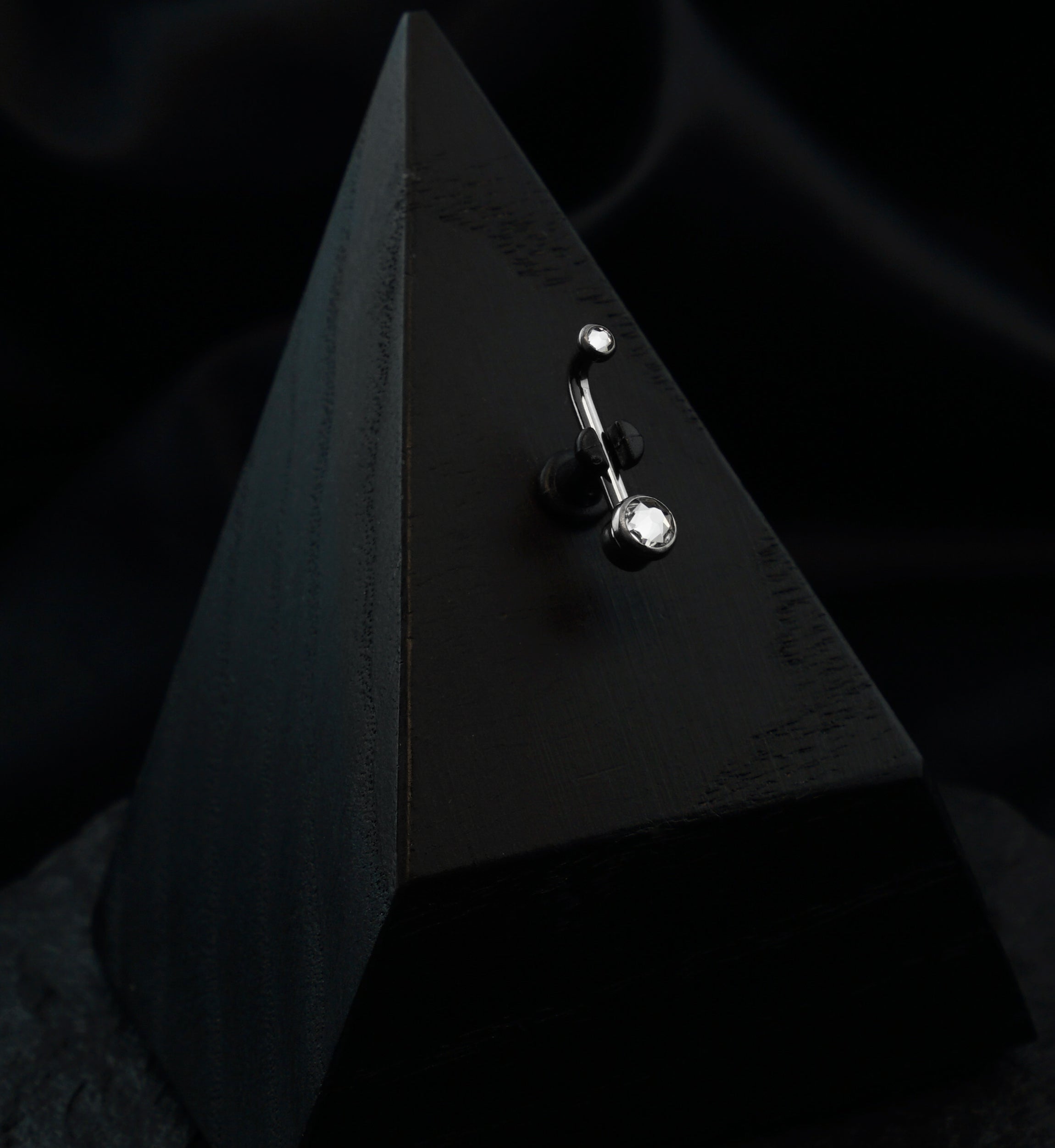 Vertical Clitoral Hood Double Clear CZ Bar