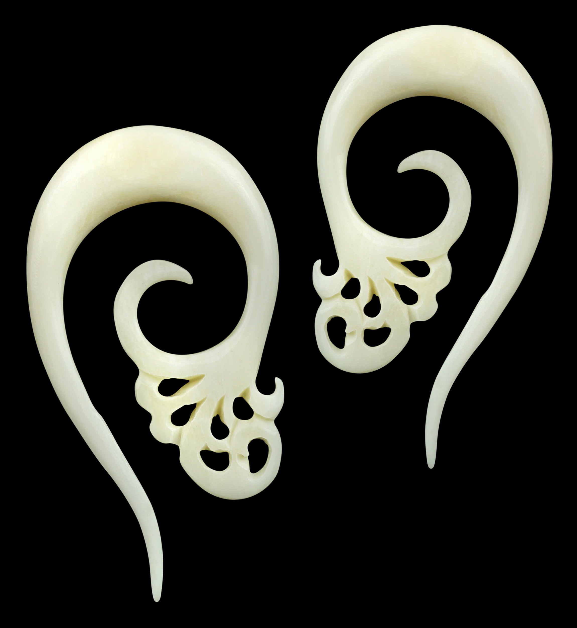 White Plexus Tail Spiral Bone Hangers