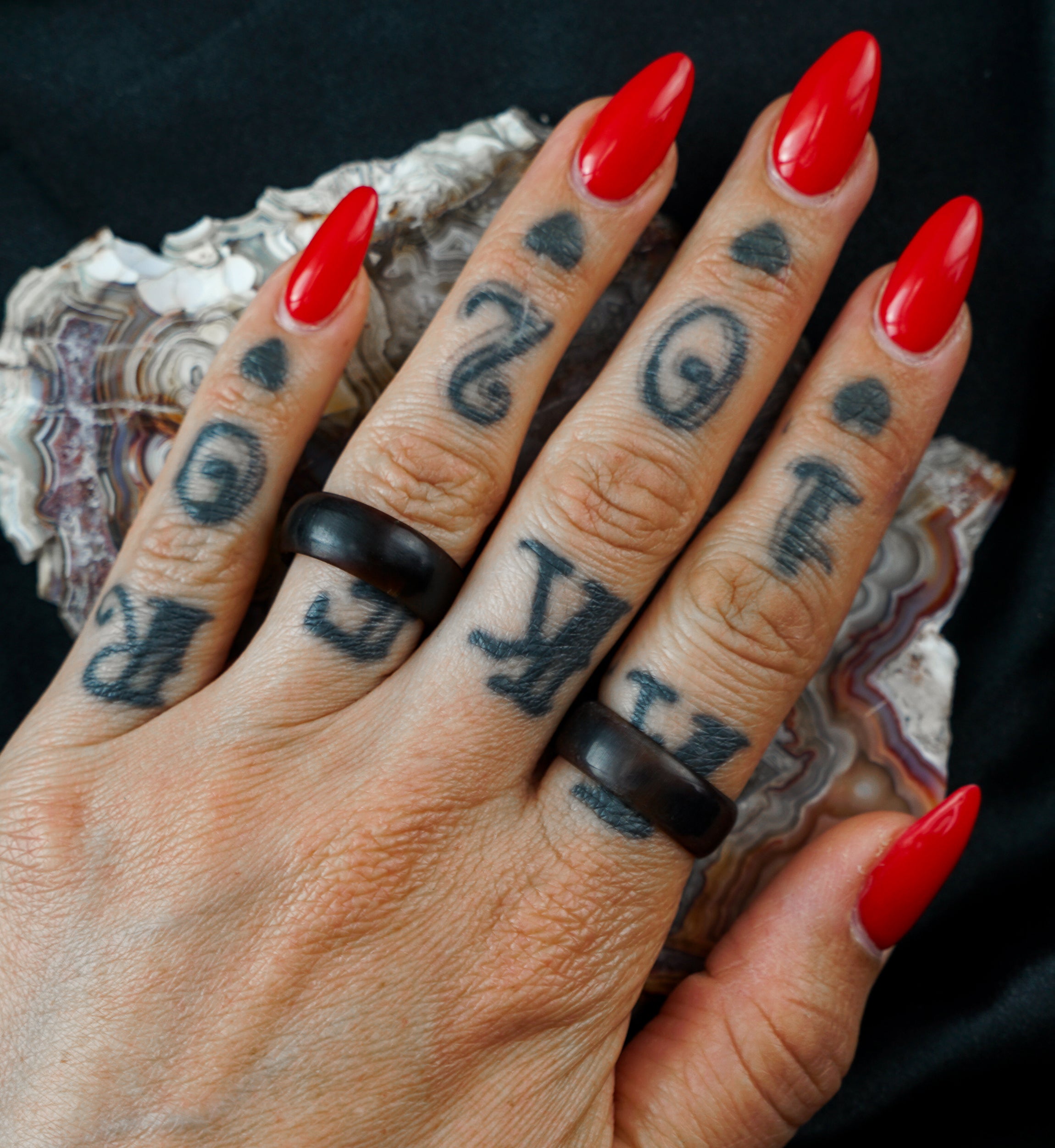 Women's Beveled Horn Ring