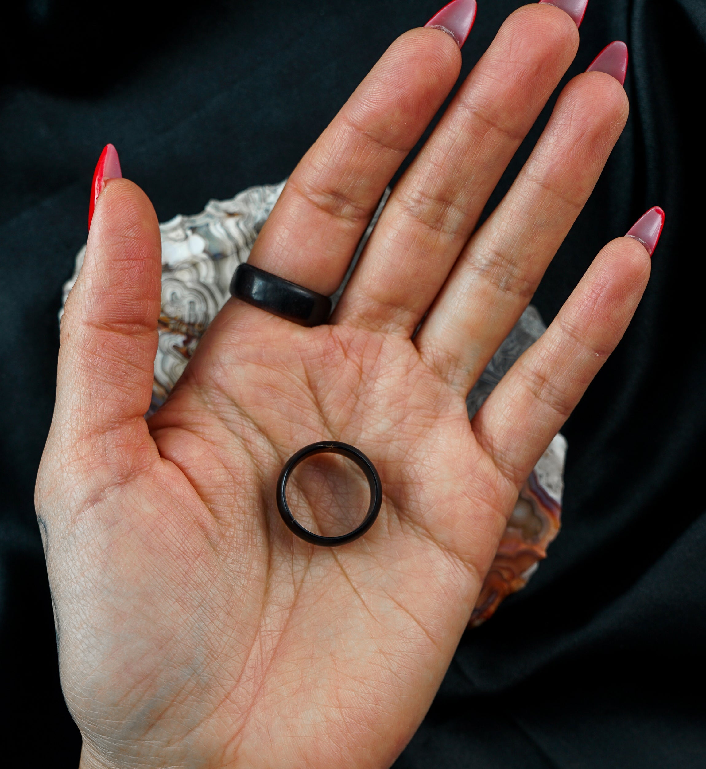 Women's Beveled Horn Ring