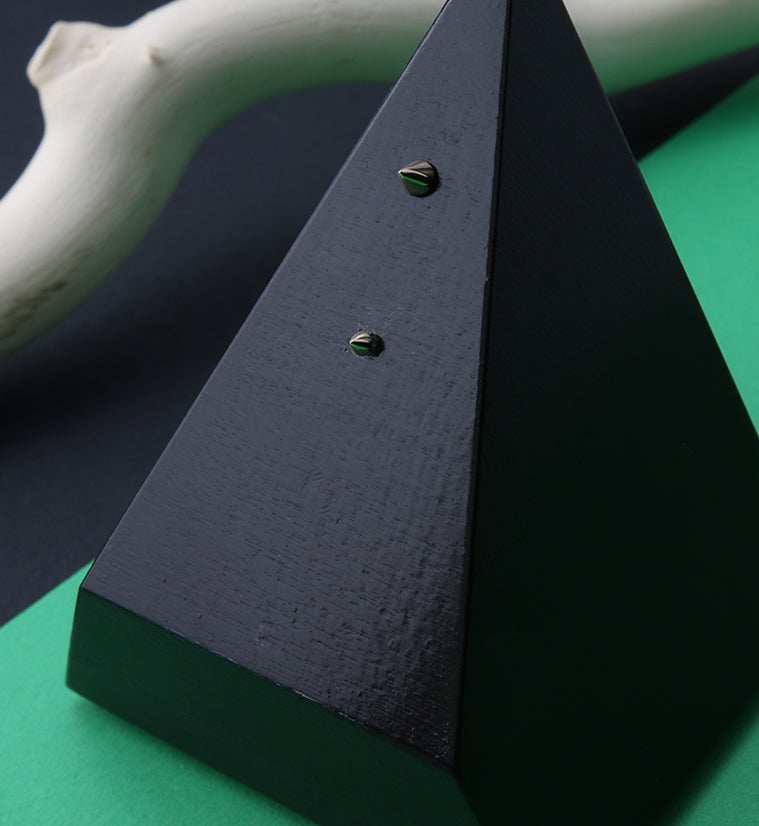 14kt All Gold Spike Threadless Top