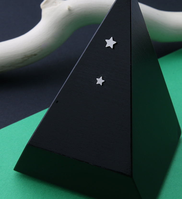 14kt All White Gold Star Threadless Top