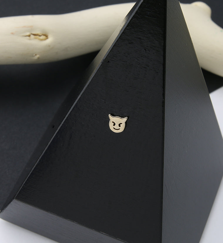 14kt Gold Devil Threadless Top