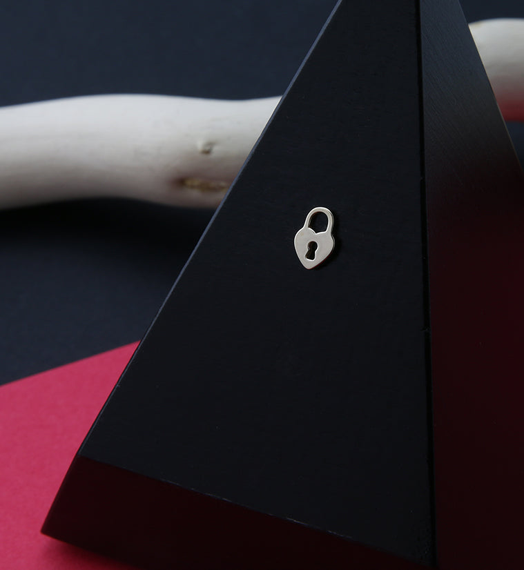 14kt Gold Heart Lock Threadless Top