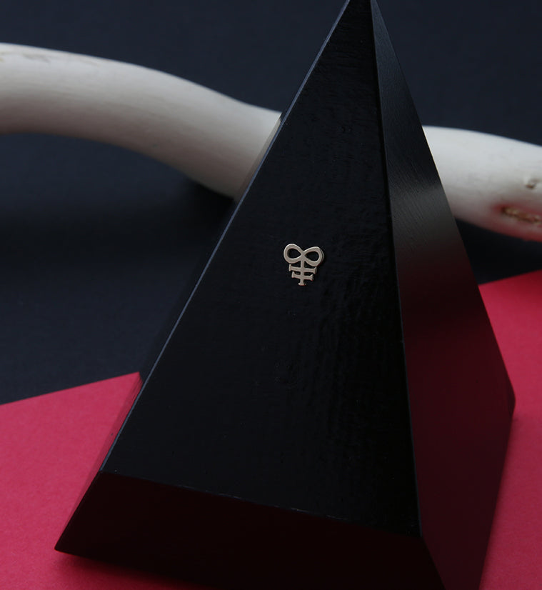 14kt Gold Leviathan Cross Threadless Top