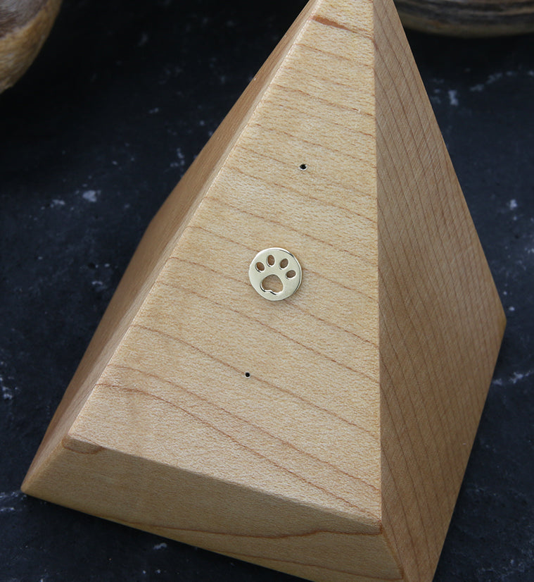 14kt Gold Paw Print Cut Out Threadless Top