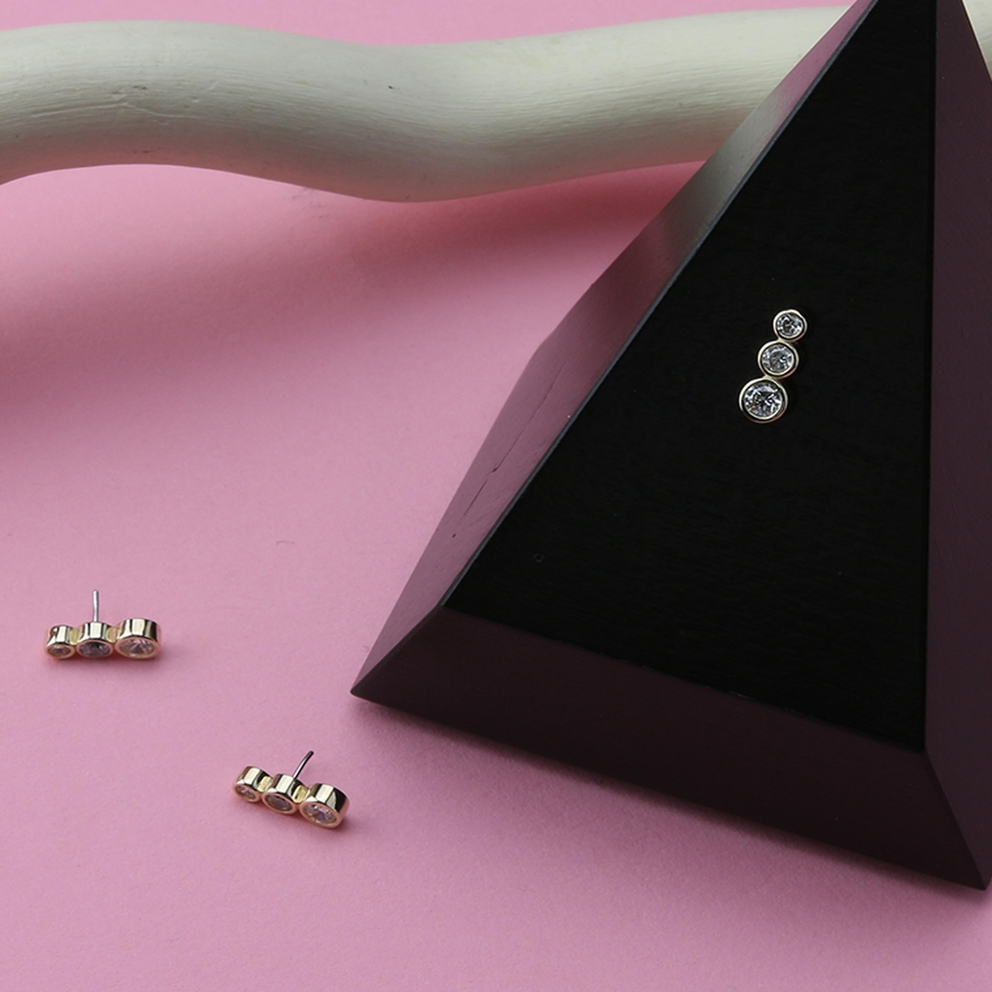 14kt Gold Order CZ Threadless Top