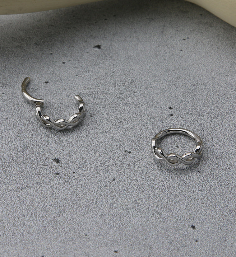 14kt White Gold Twisted Hinged Segment Ring