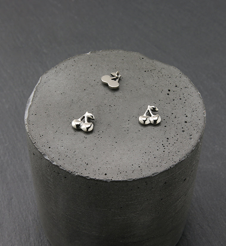 Cherries Internally Threaded Titanium Top