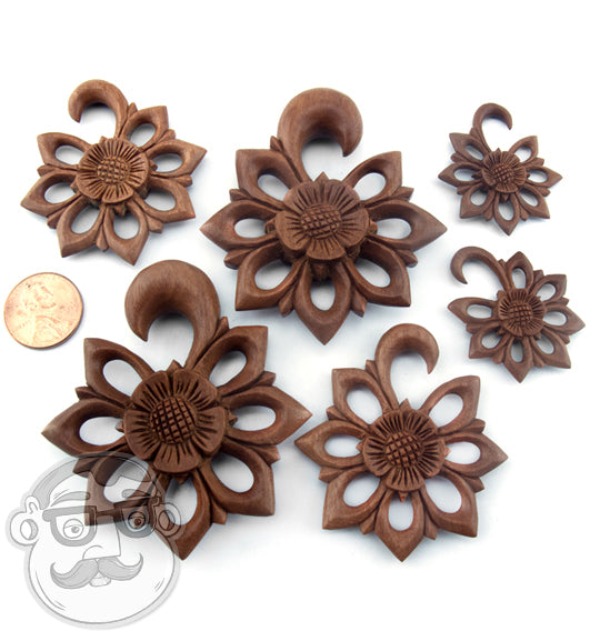 Saba Wood Blooming Flower Hanger Plugs