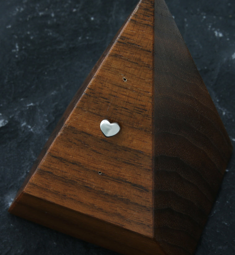 Full Heart Titanium Threadless Top