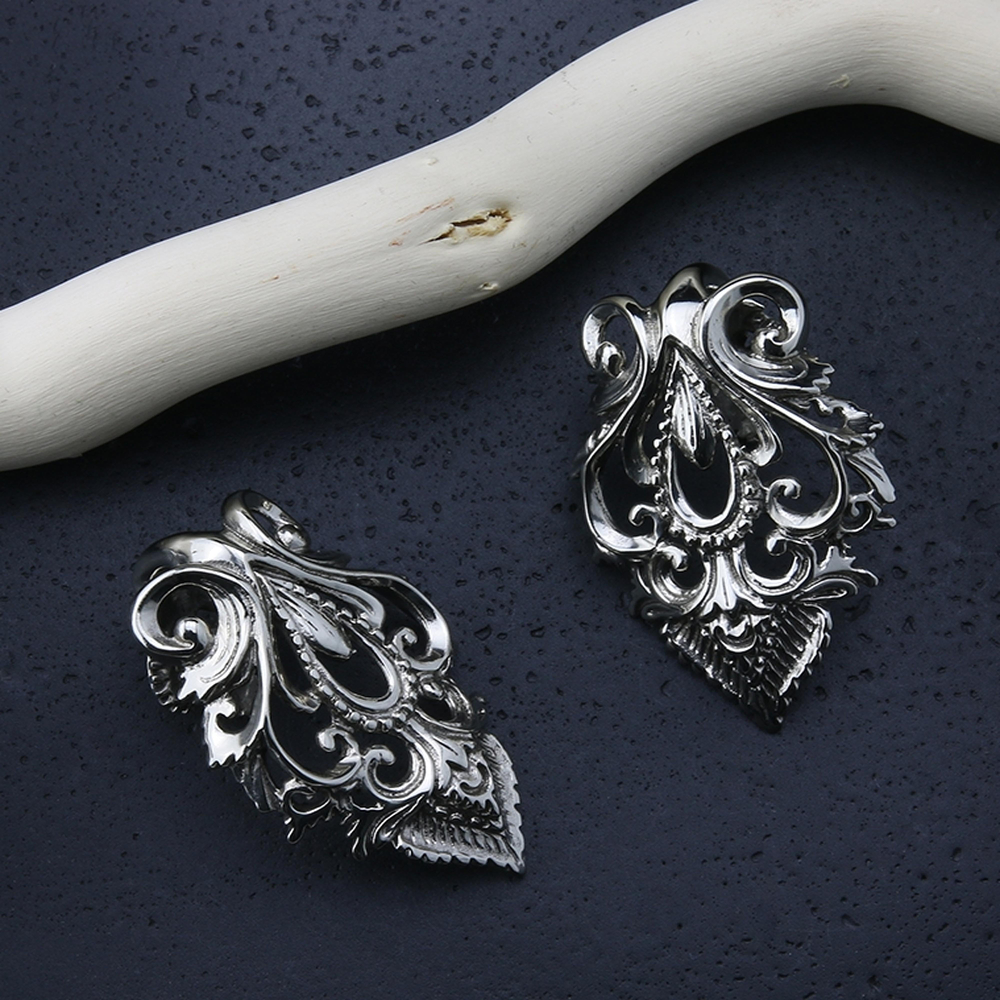 Gaudy White Brass Ear Weights