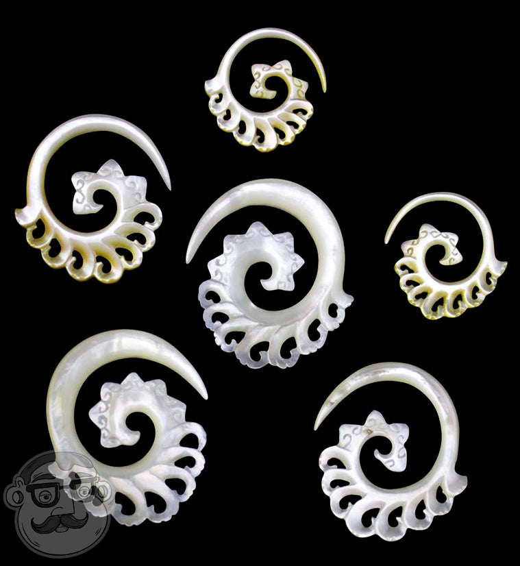 Harta Spiral Mother of Pearl Hangers
