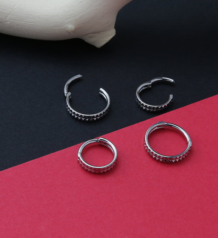 Parallel Polyhedra Edge Hinged Segment Ring