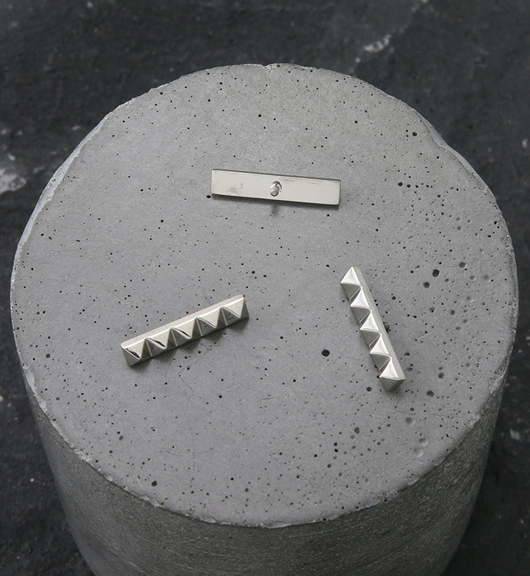 Polyhedra Stud Internally Threaded Titanium Top