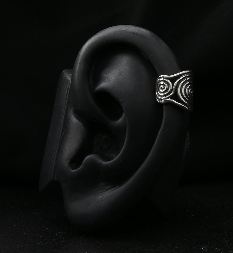 Swirl White Brass Ear Cuff