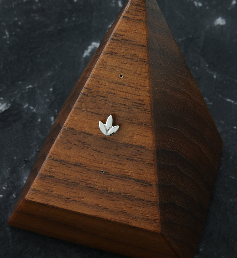 Tri Sepal Titanium Threadless Top