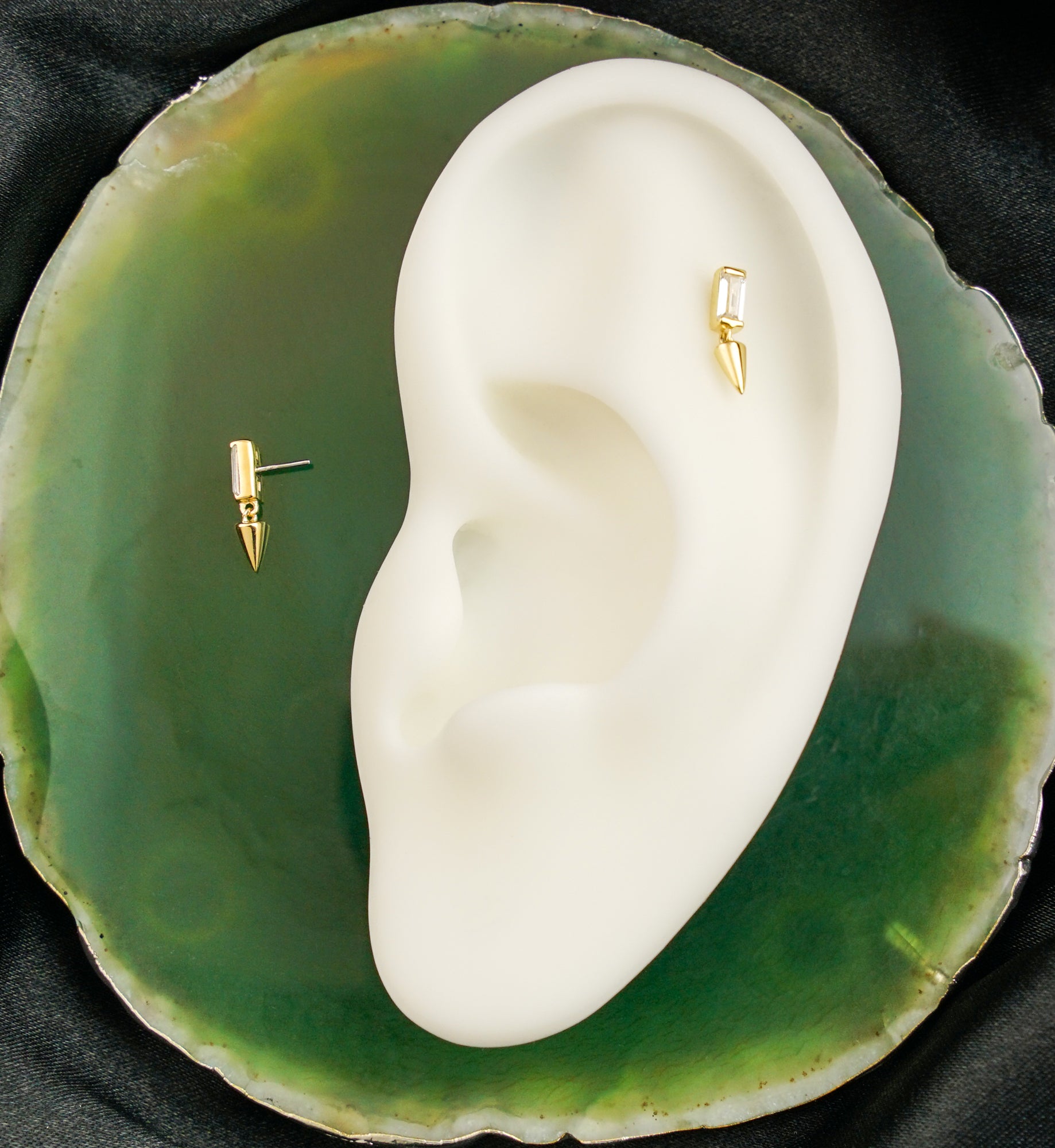 14kt Gold Baguette Clear CZ Dangle Cone Threadless Top