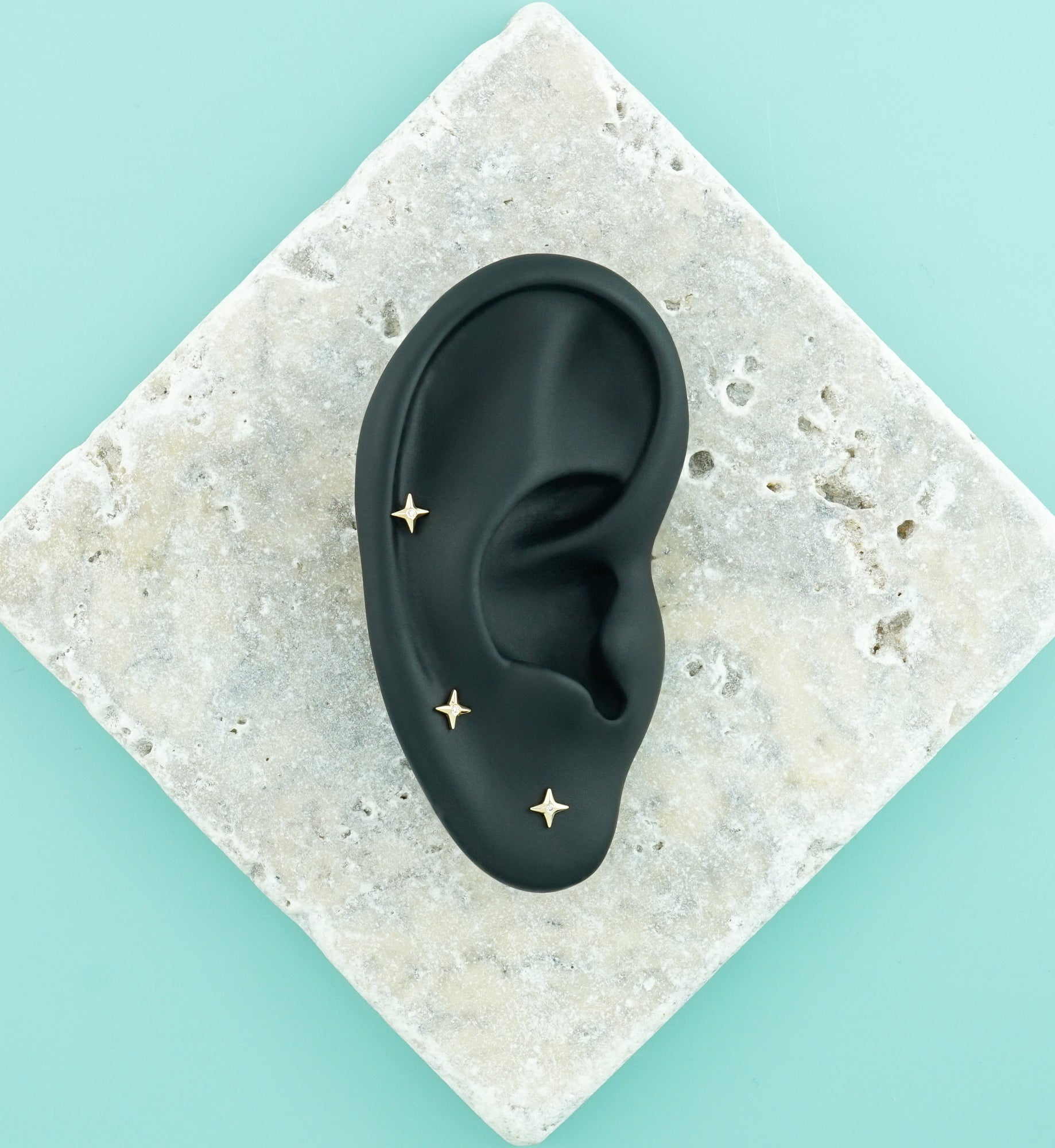 14kt Gold Compass Star Lab Grown Diamond Threadless Labret