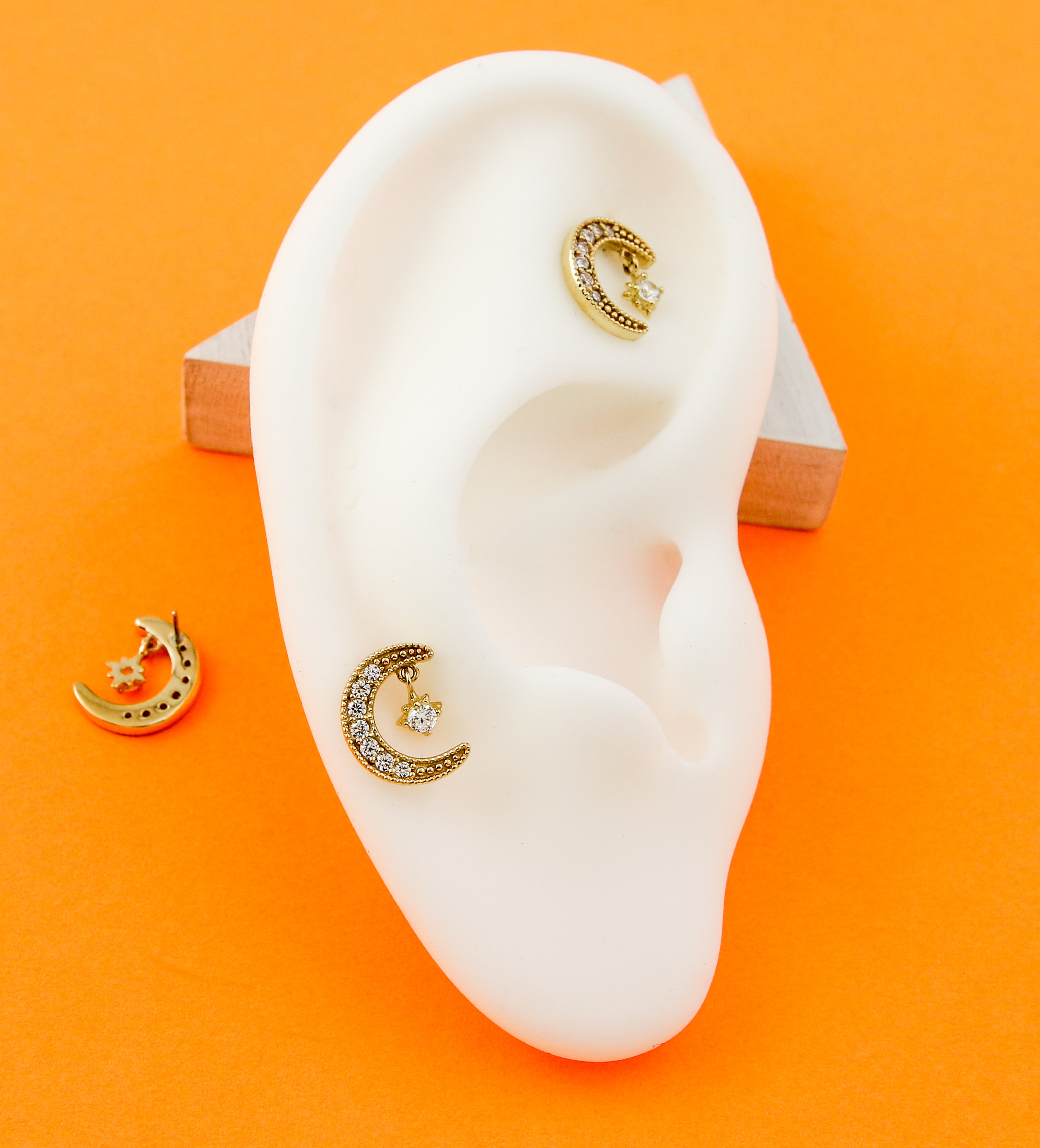 14kt Gold Crescent Moon Floating Star Clear CZ Threadless Top