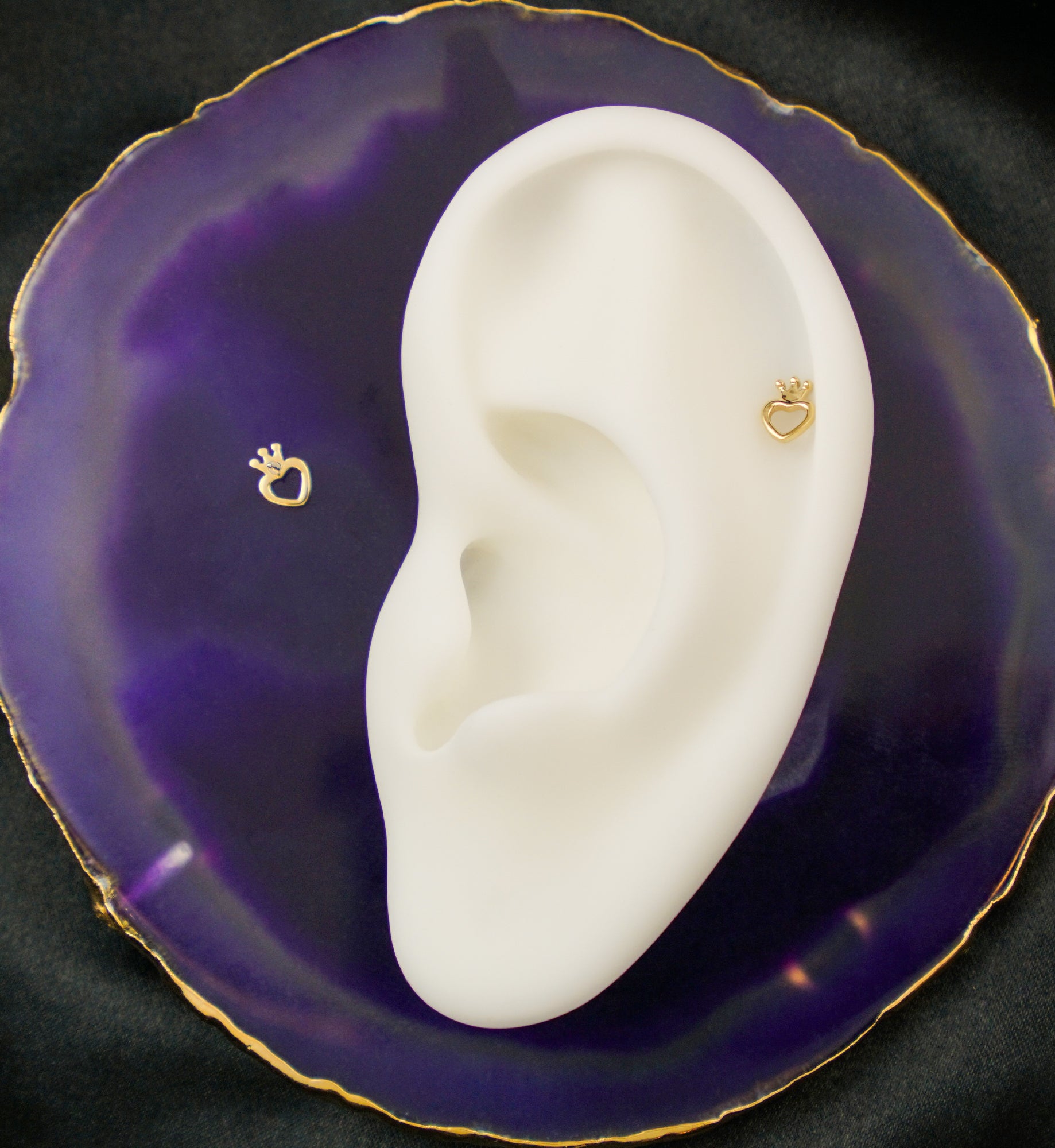 14kt Gold Crowned Heart Threadless Top