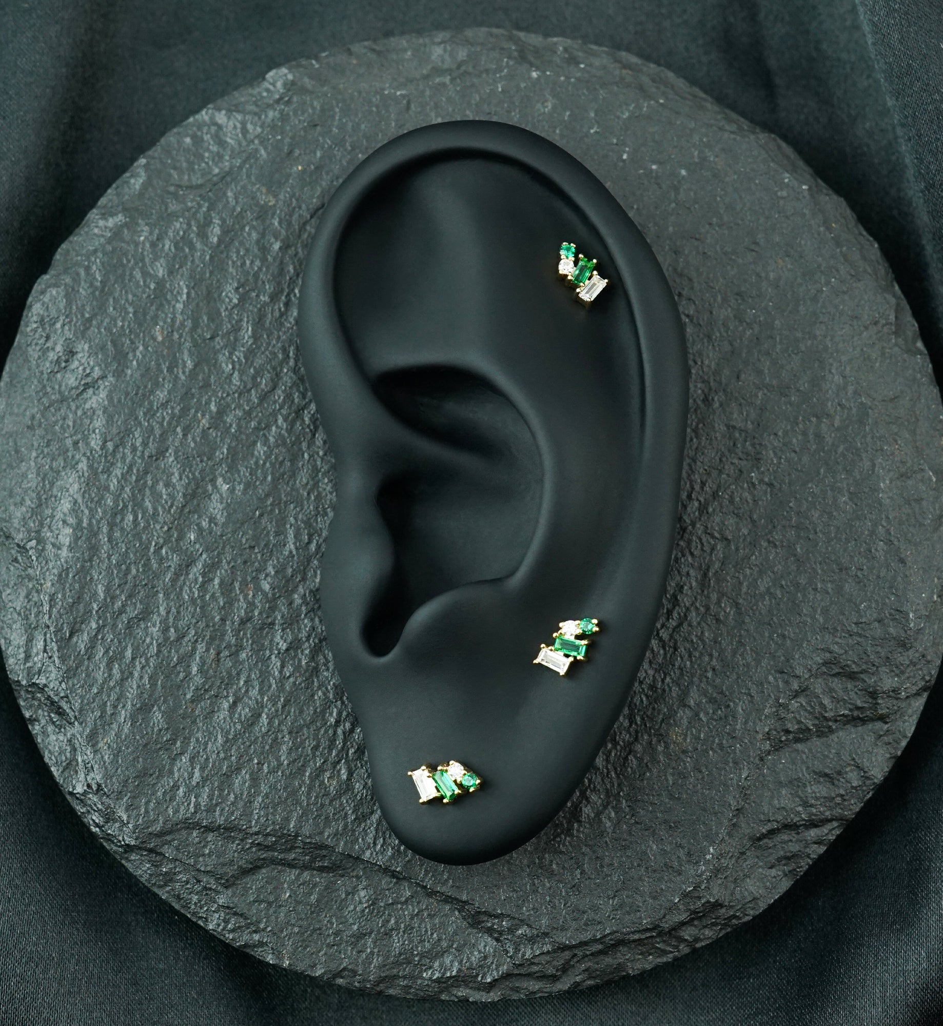 14kt Gold Downpour Emerald CZ Threadless Top