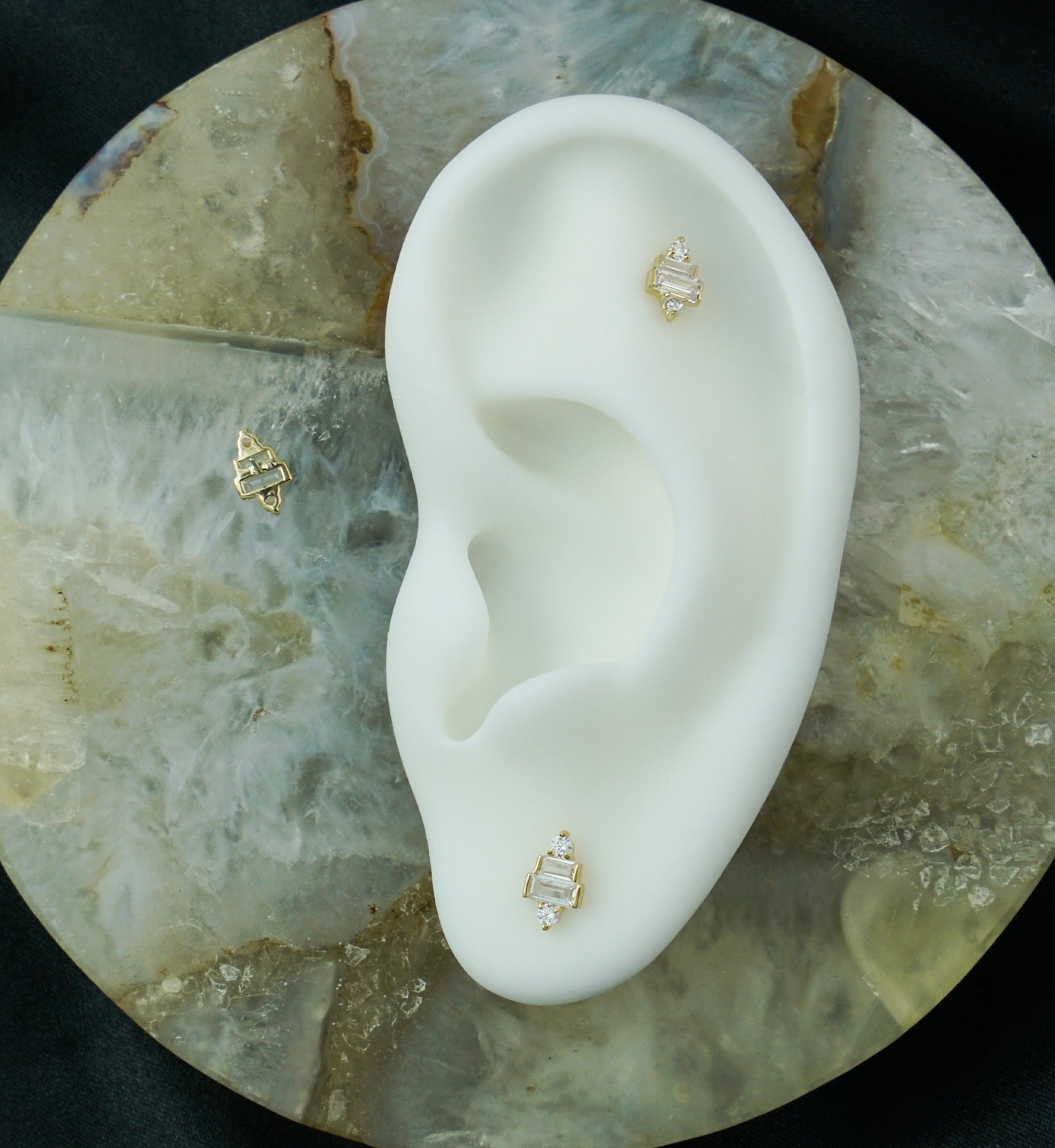 14kt Gold Dual Baguette CZ Threadless Top