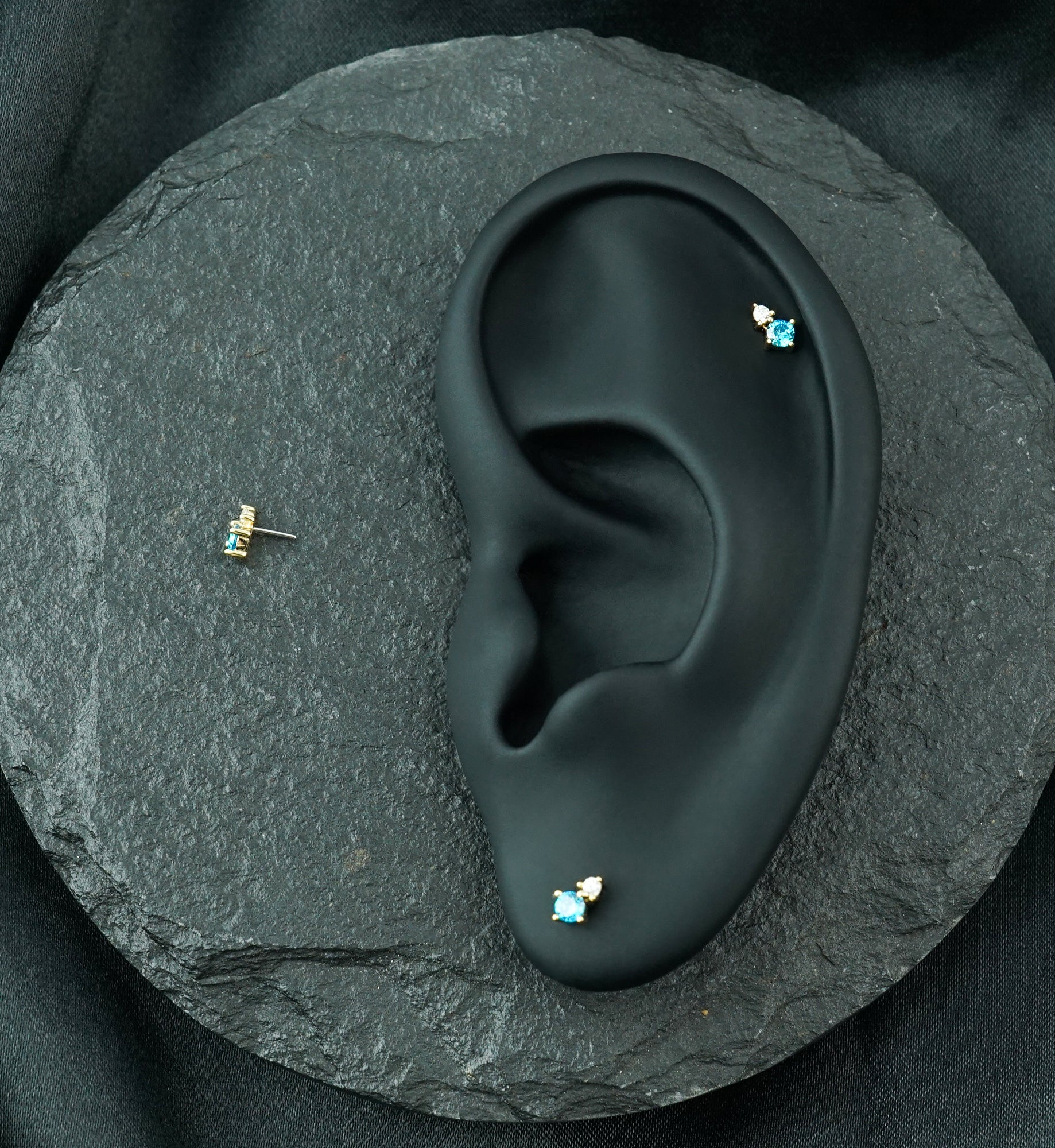 14kt Gold Echo Aqua CZ Threadless Top