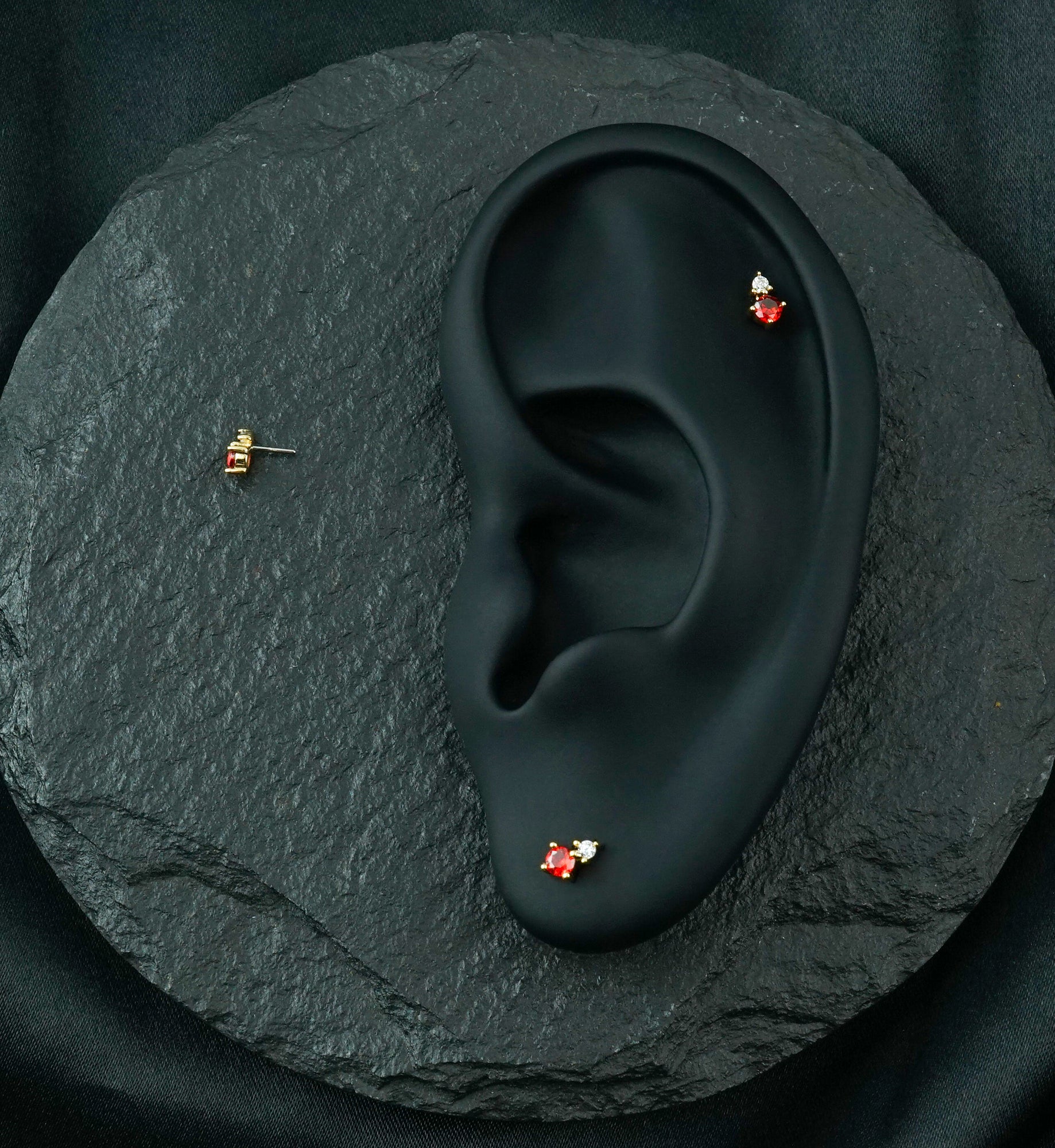 14kt Gold Echo Garnet CZ Threadless Top