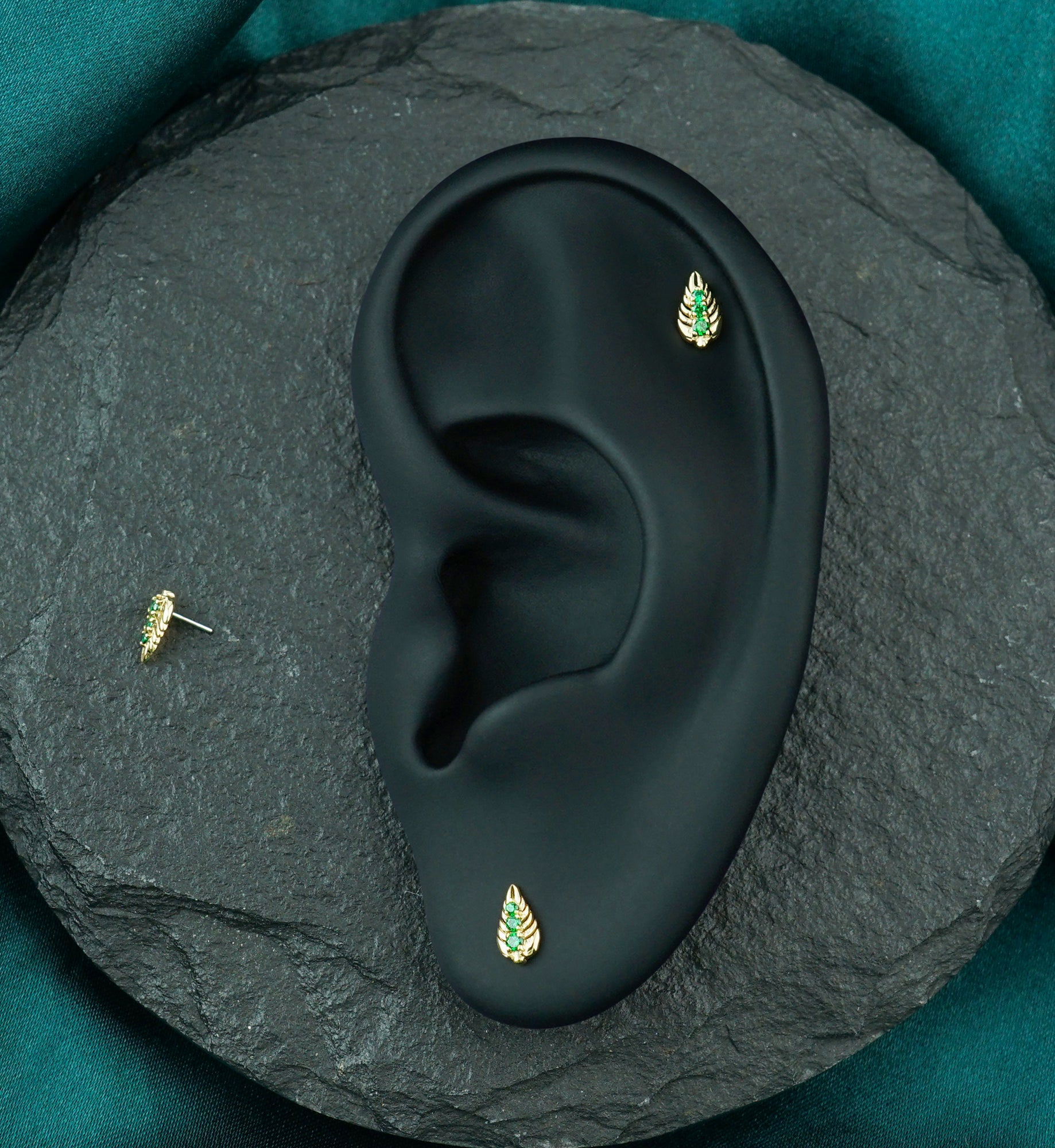 14kt Gold Grove Leaf Emerald CZ Threadless Top