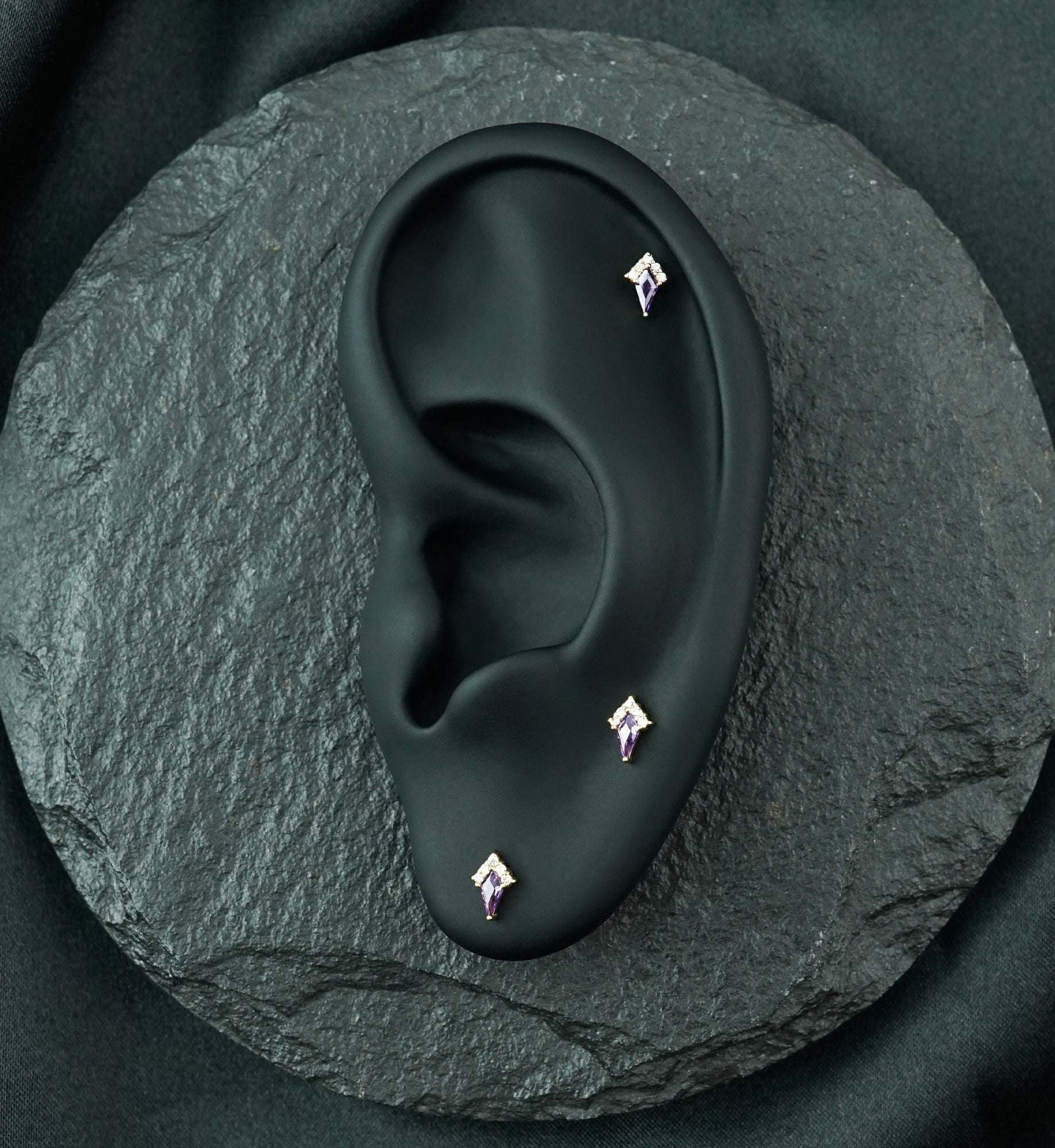 14kt Gold Harlequin Amethyst CZ Threadless Top