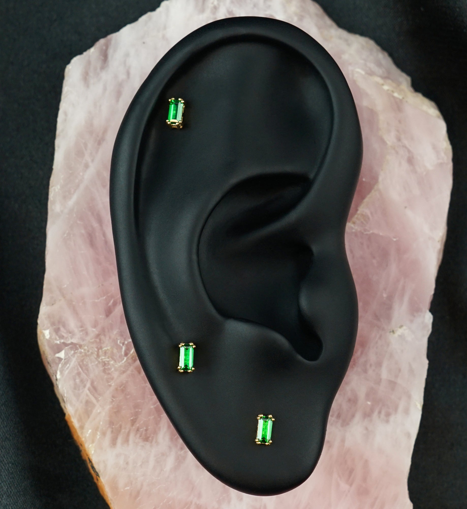 14kt Gold Rectangle Emerald CZ Threadless Top