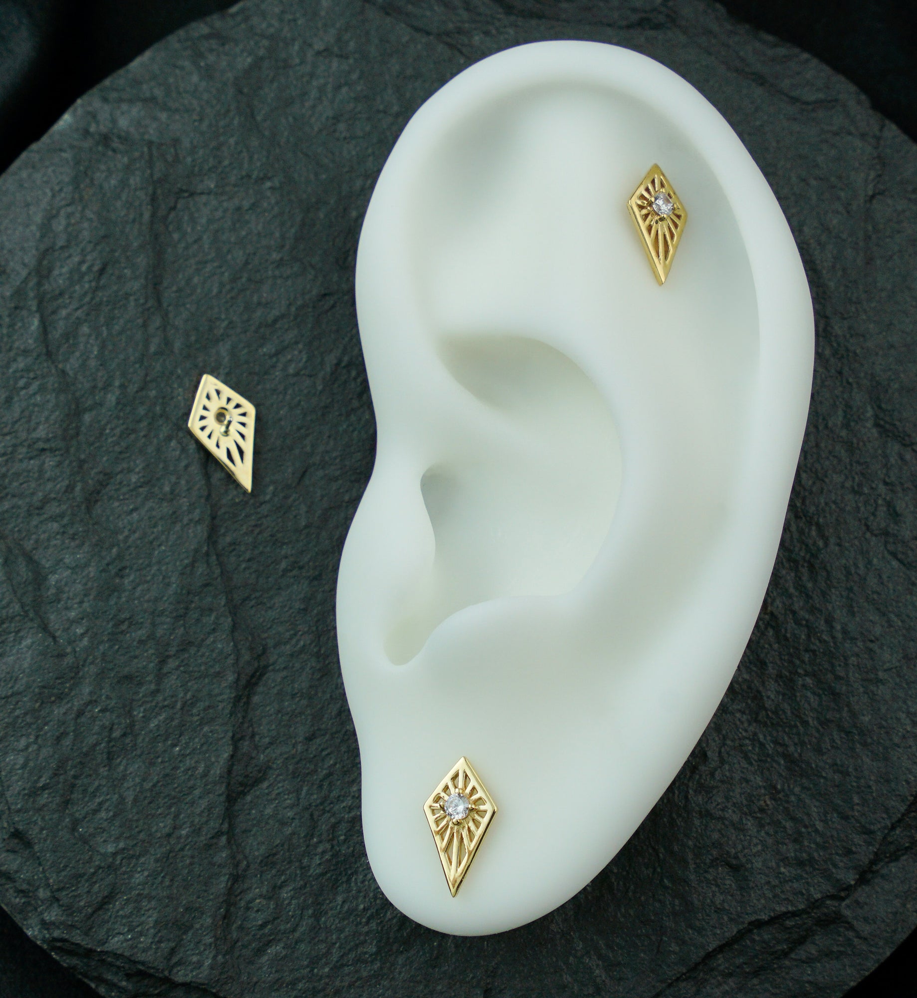 14kt Gold Tetra Burst Clear CZ Threadless Top