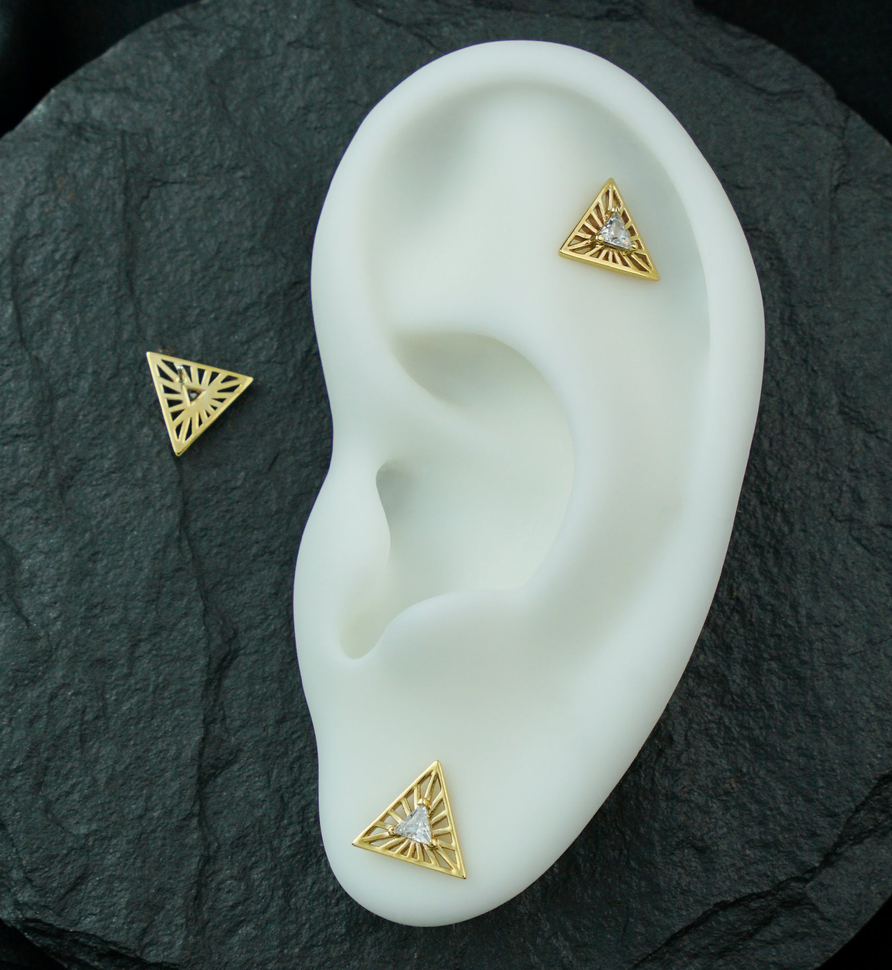 14kt Gold Triangle Burst Clear CZ Threadless Top